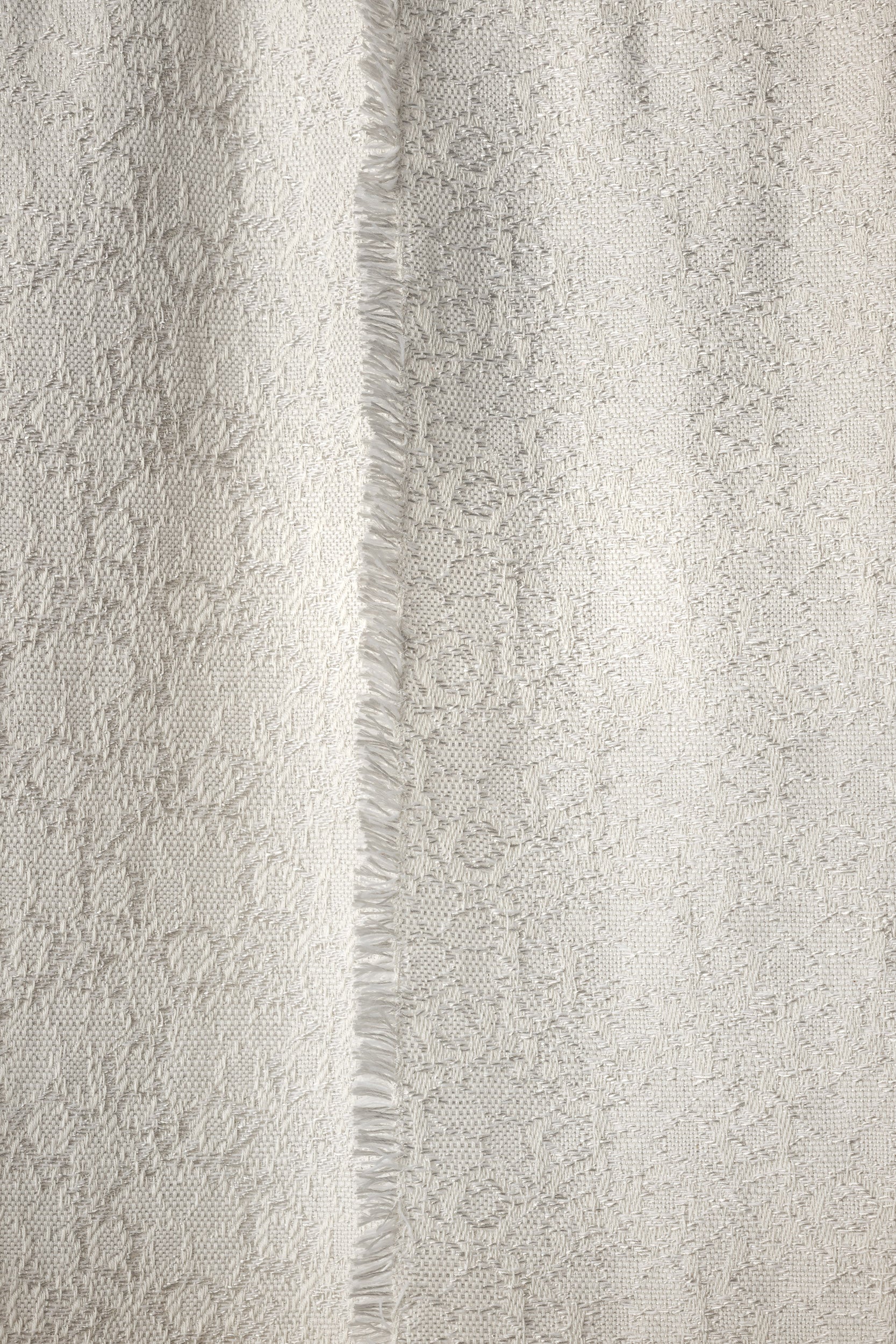 "F100" bed spread in Silk White