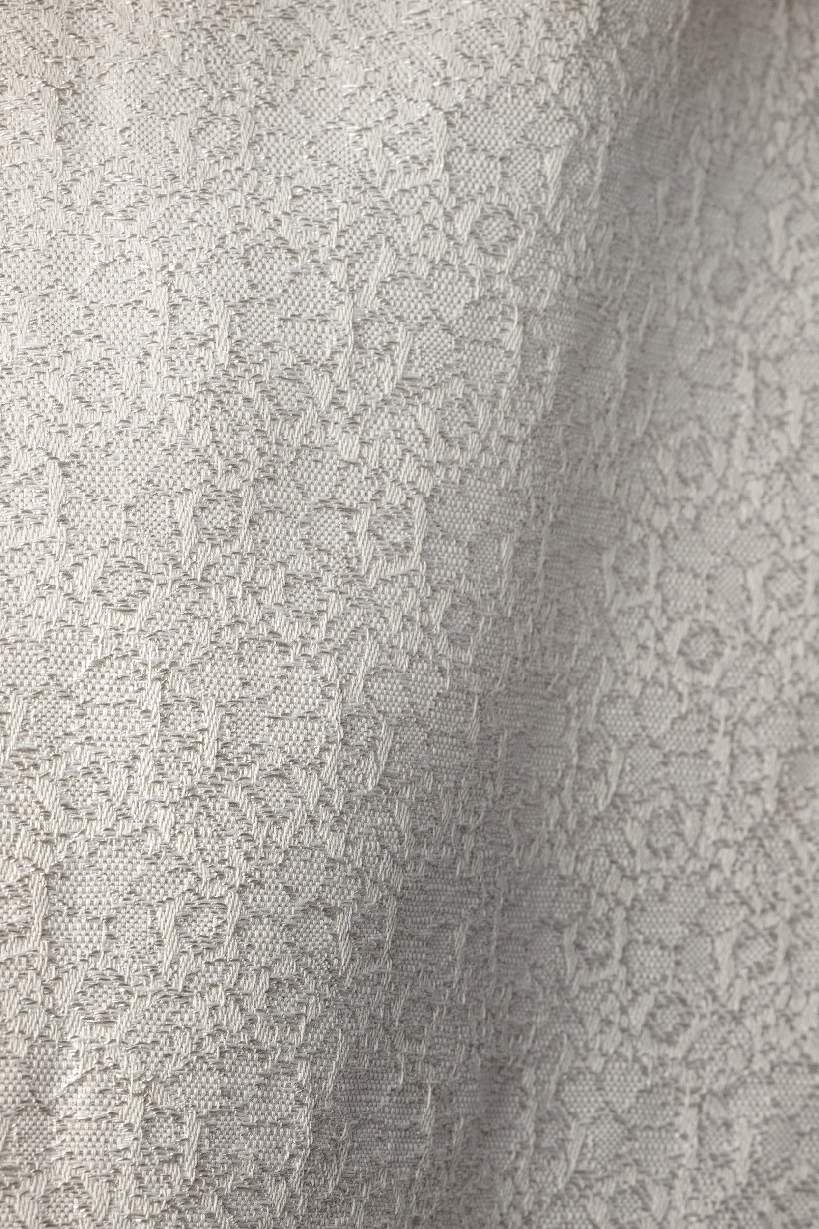 "F100" bed spread in Silk White