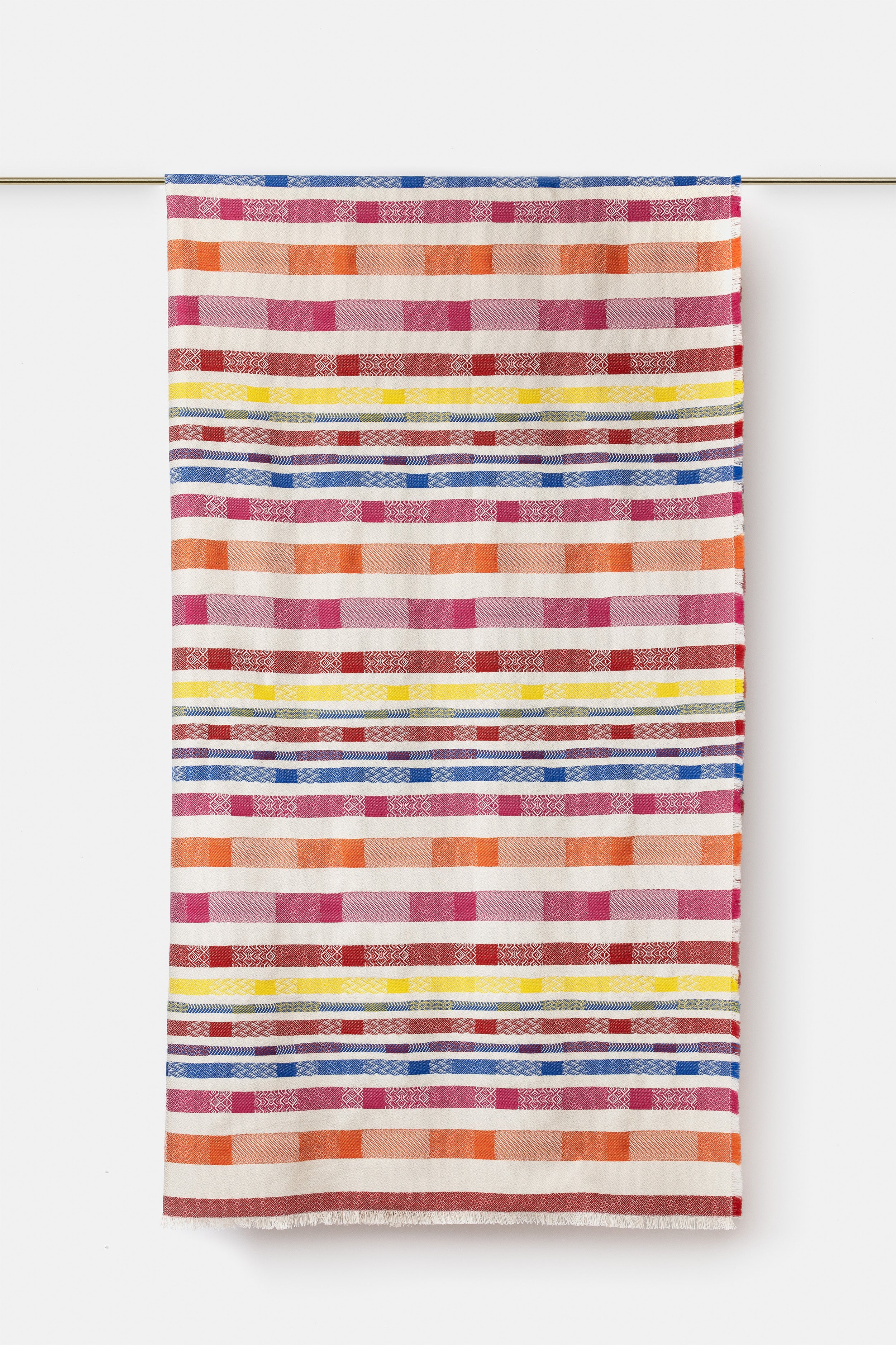 "Aurea Aspen" wool throw in Multicolor