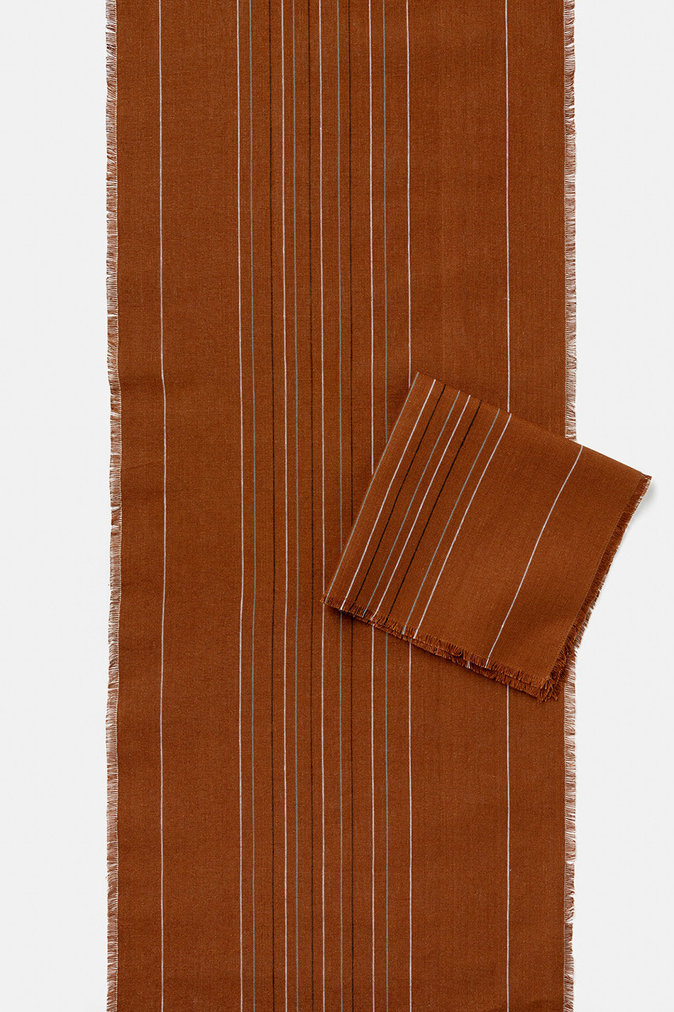 "Chroma" table runner in Noce