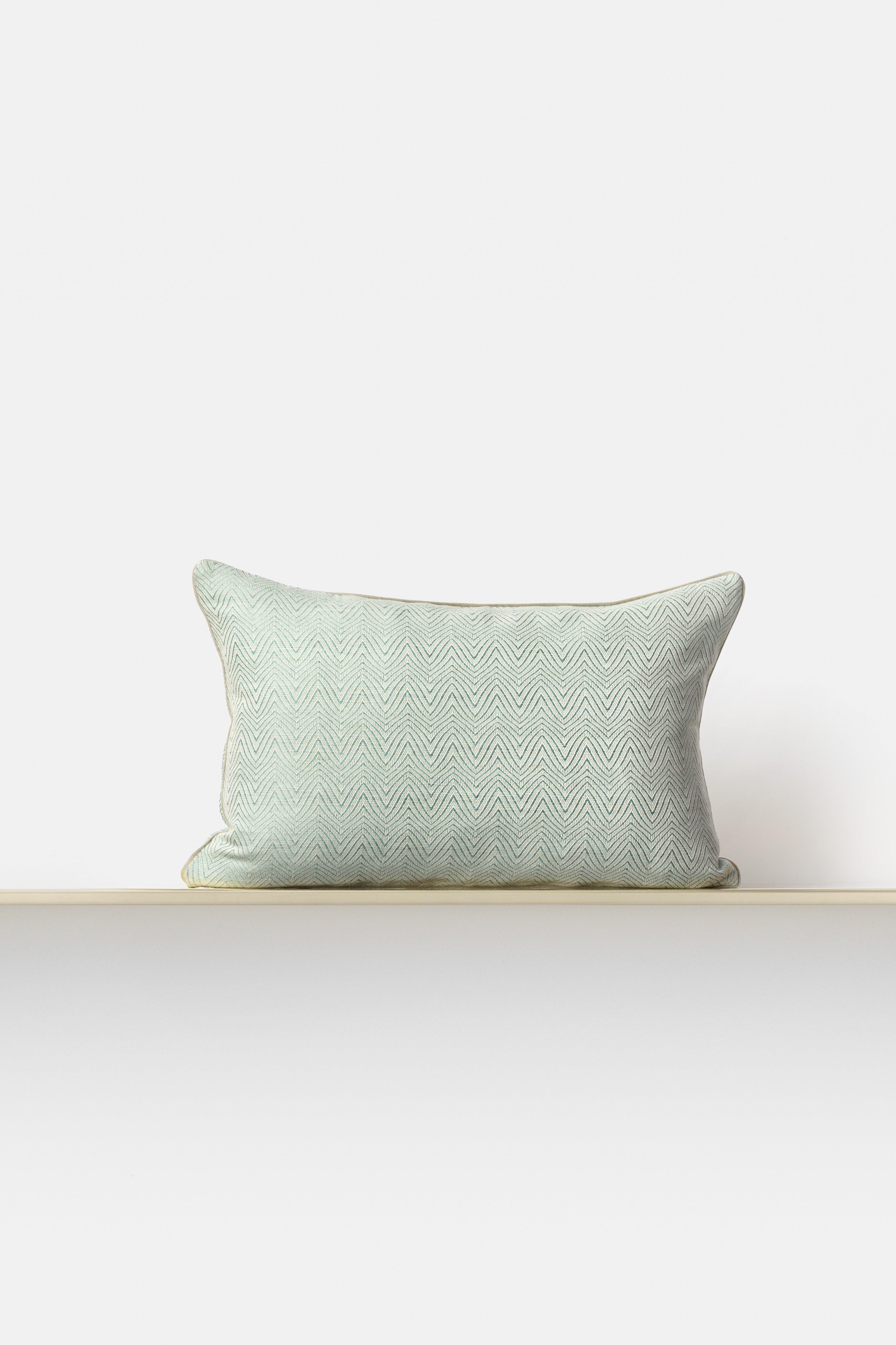 "Fiamma" rectangular cushion cover in Sufi Green