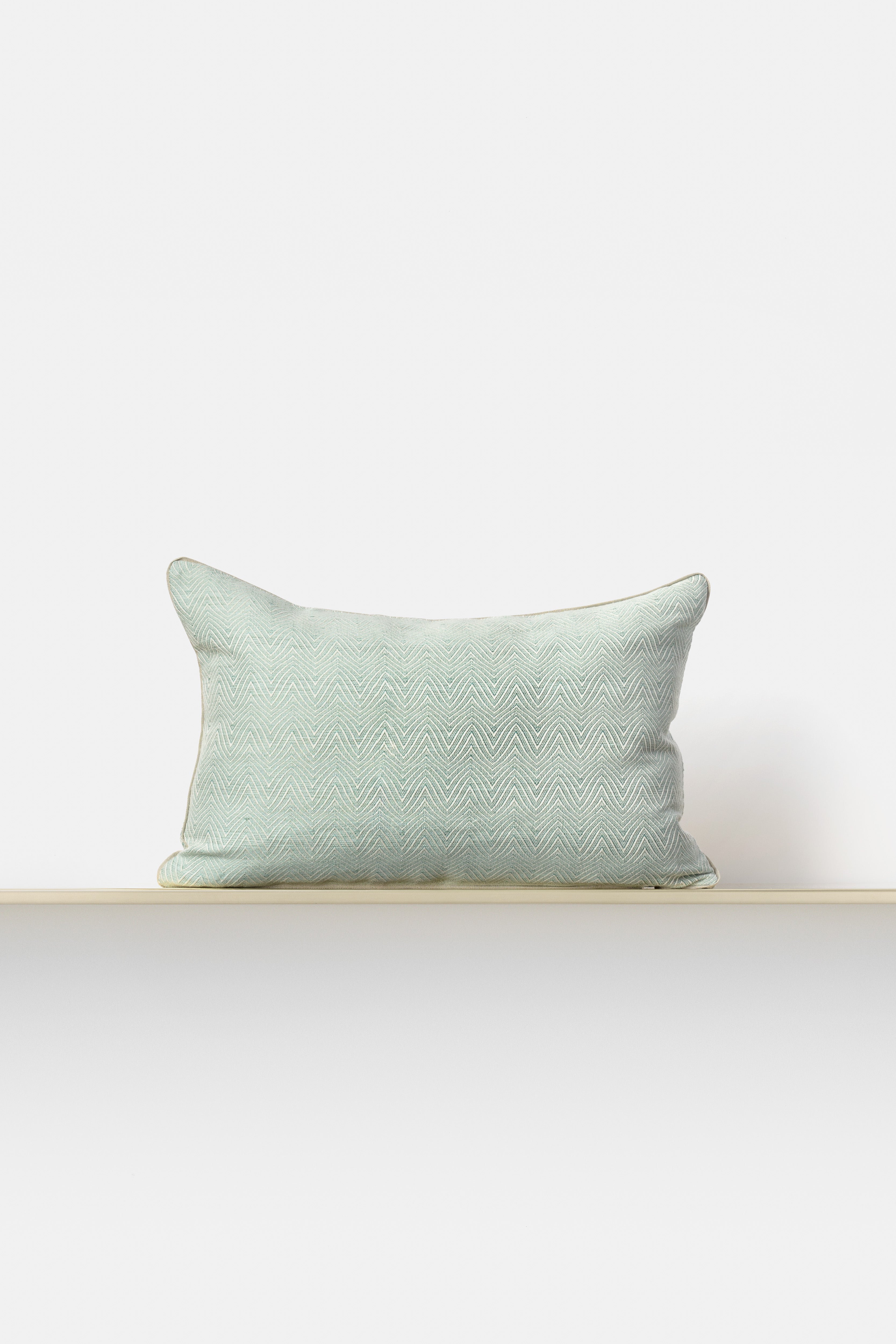 "Fiamma" rectangular cushion cover in Sufi Green