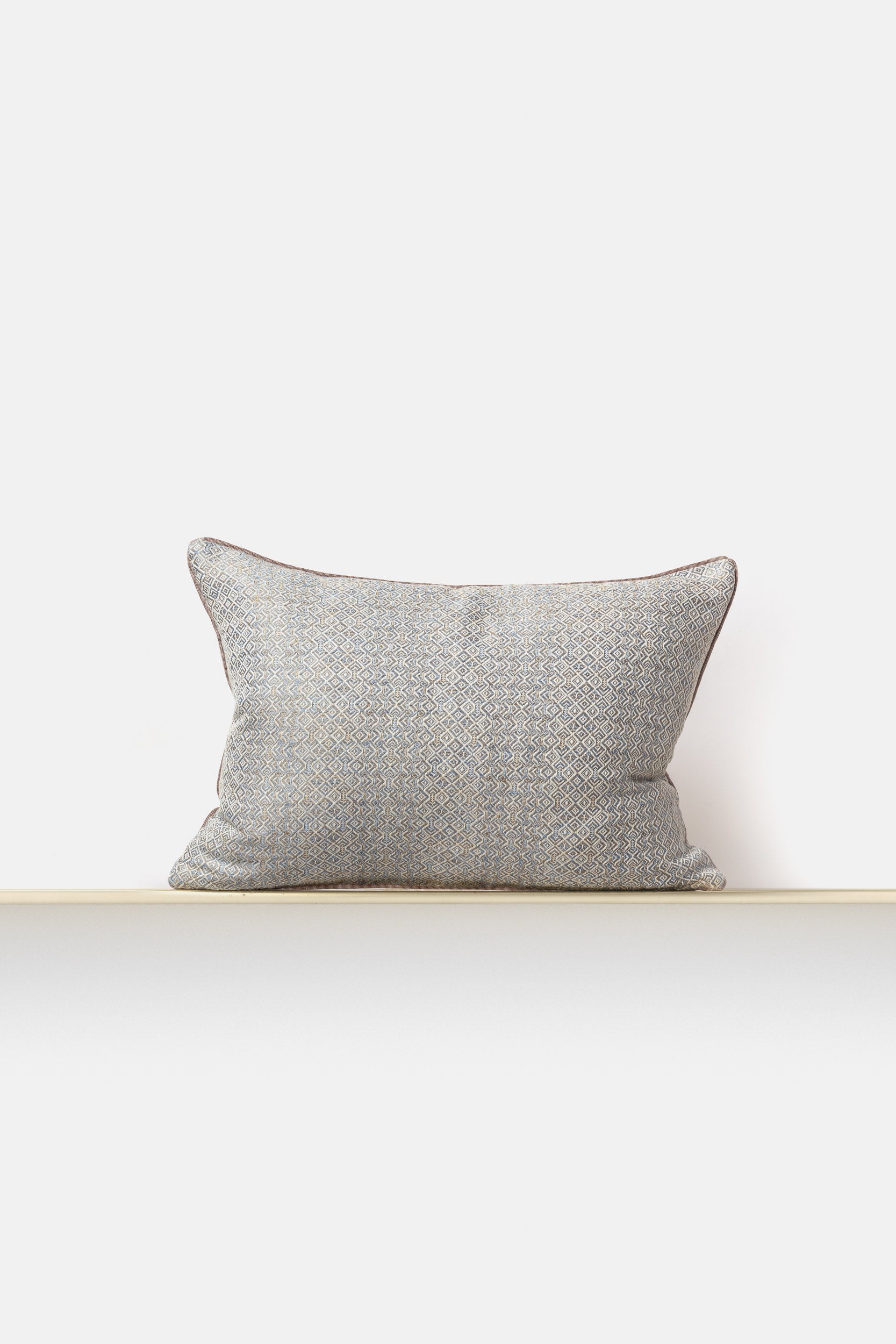 "Intreccio" rectangular cushion cover in Urano Grey