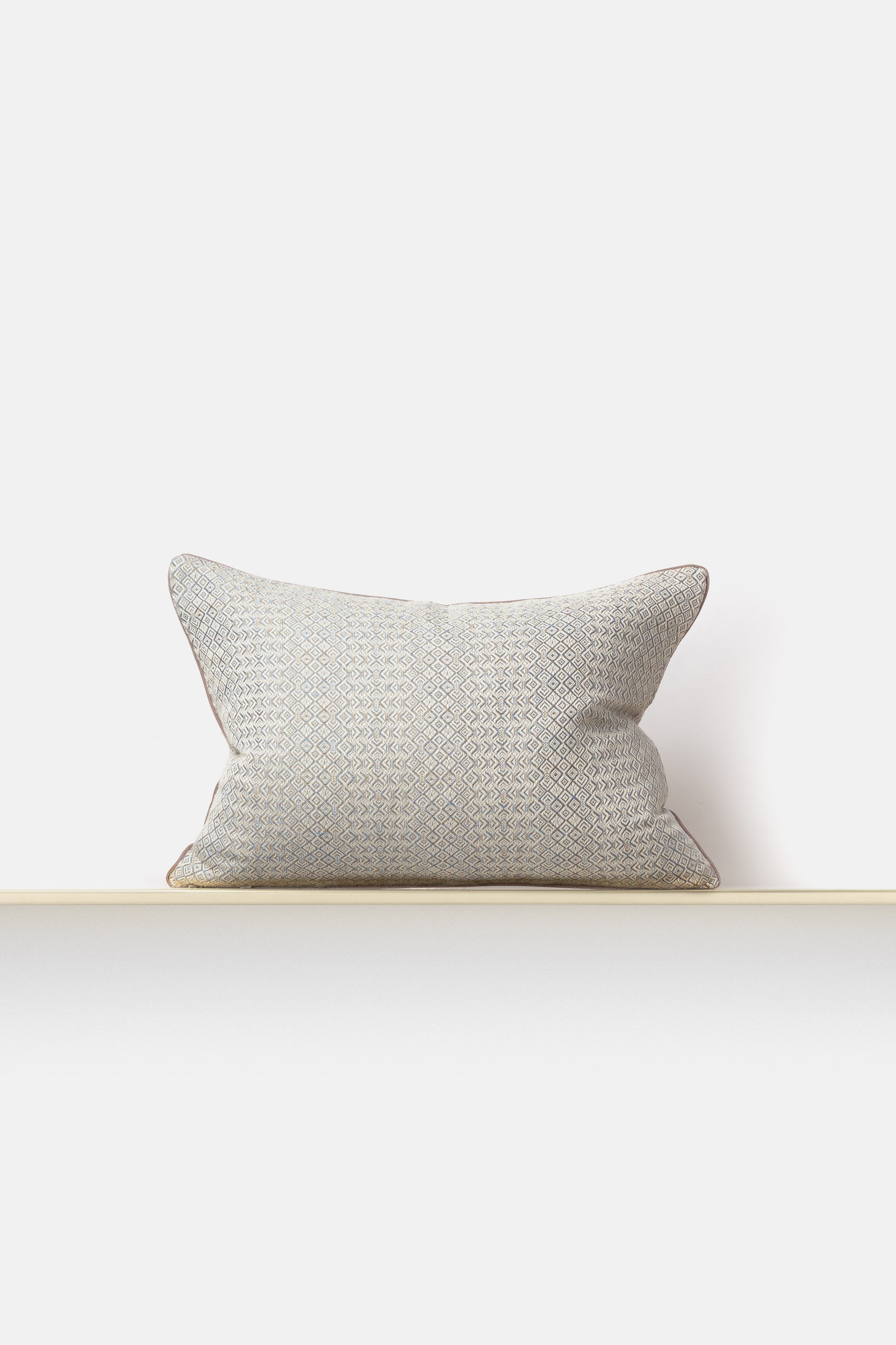 "Intreccio" rectangular cushion cover in Urano Grey