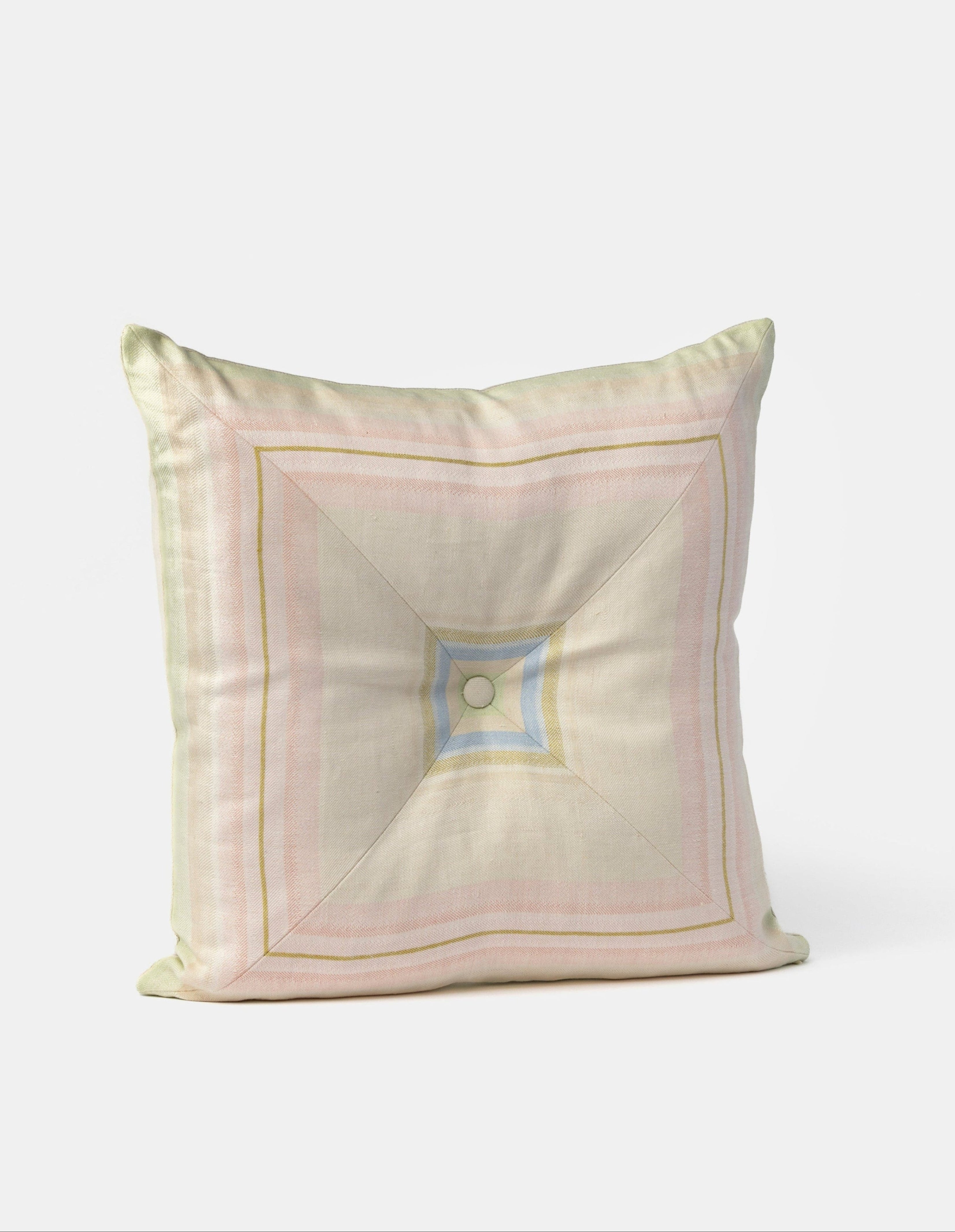 "LYS" cushion in Pastel