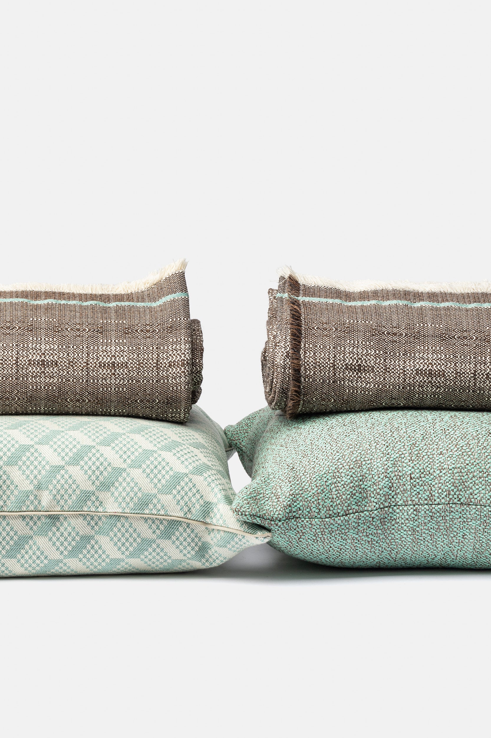 "Catenella" square cushion cover in Acquamarina