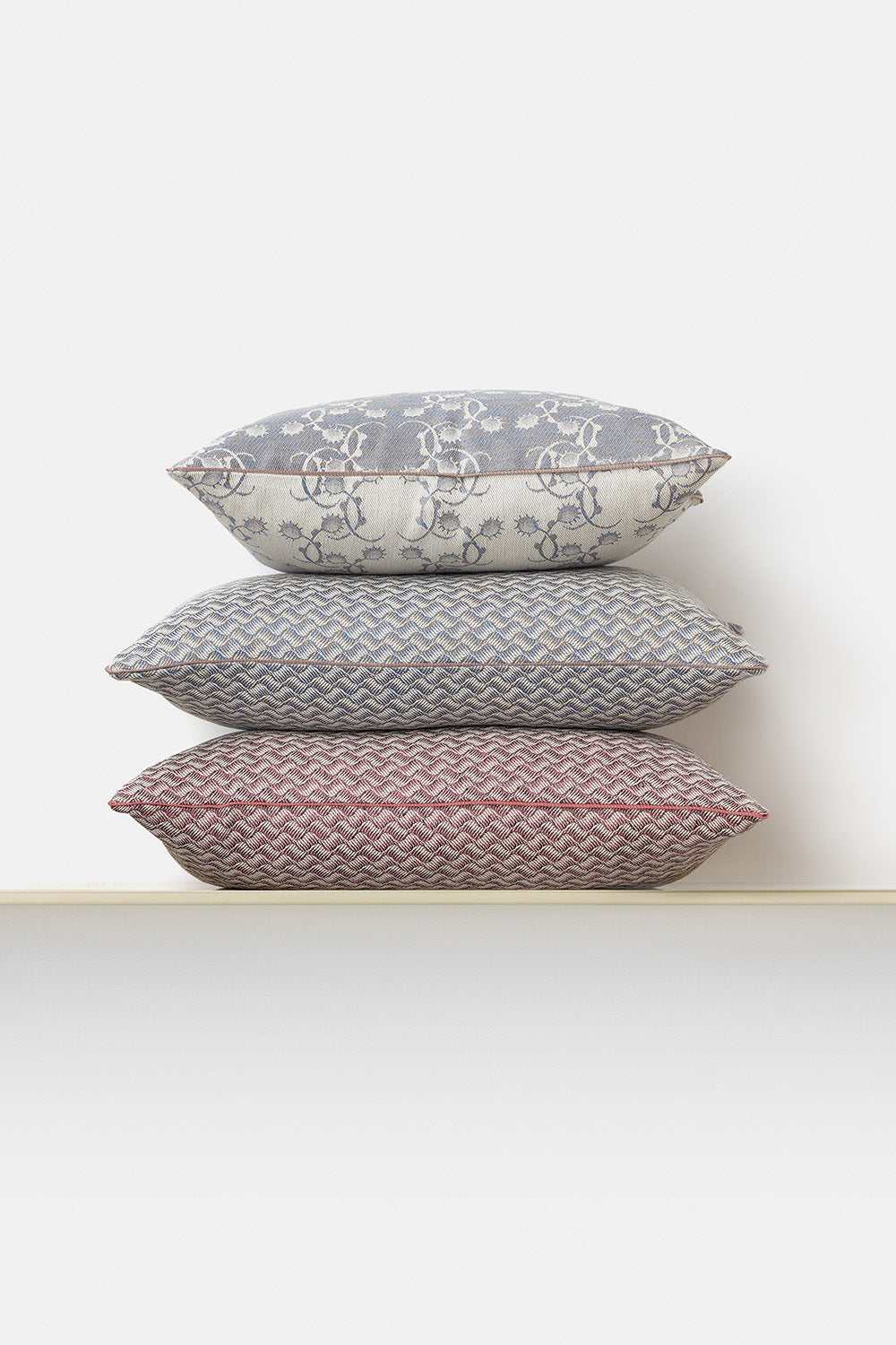 "Nami 1" rectangular cushion cover in Nettuno Blue