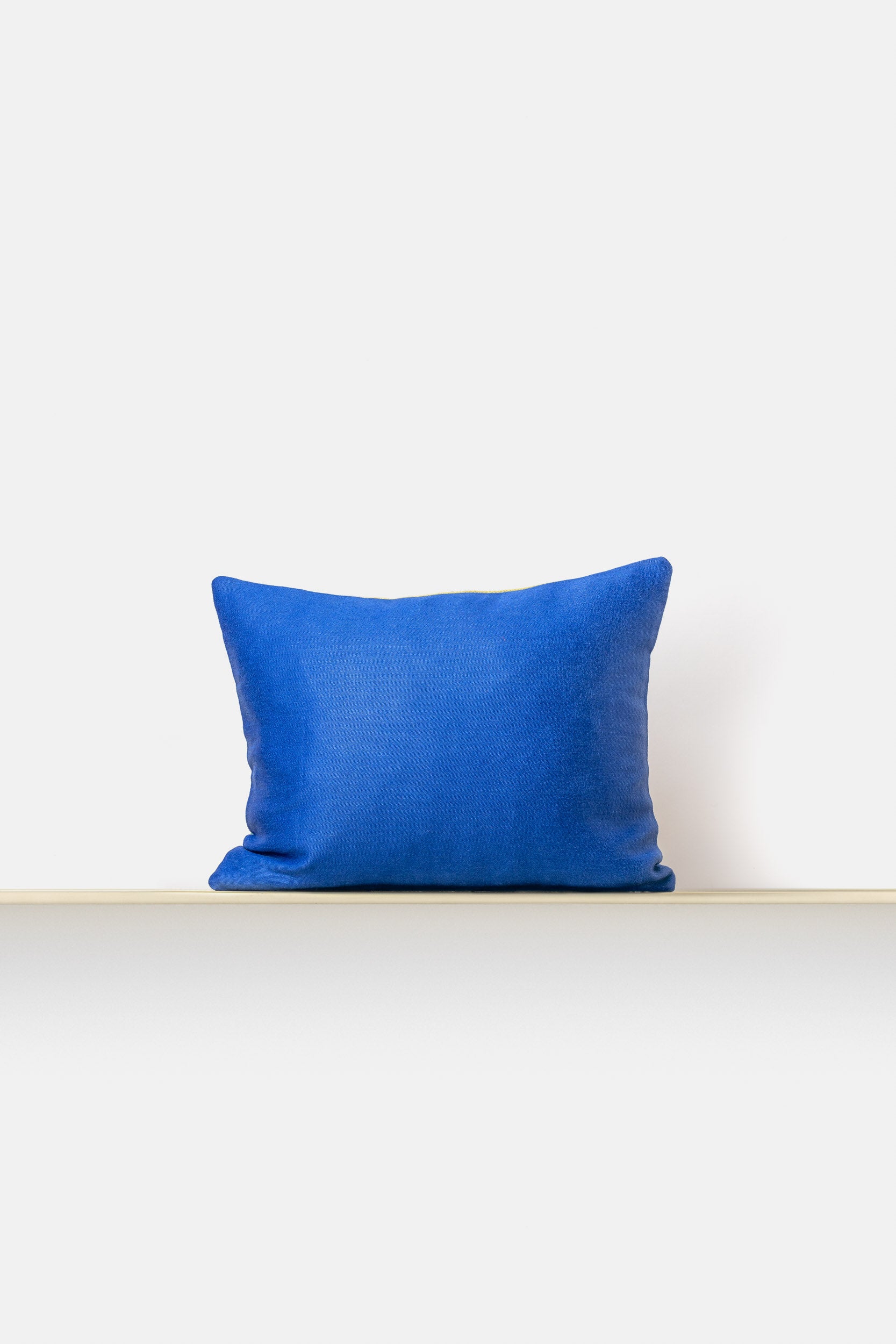 "Riga Gea" mini cushion