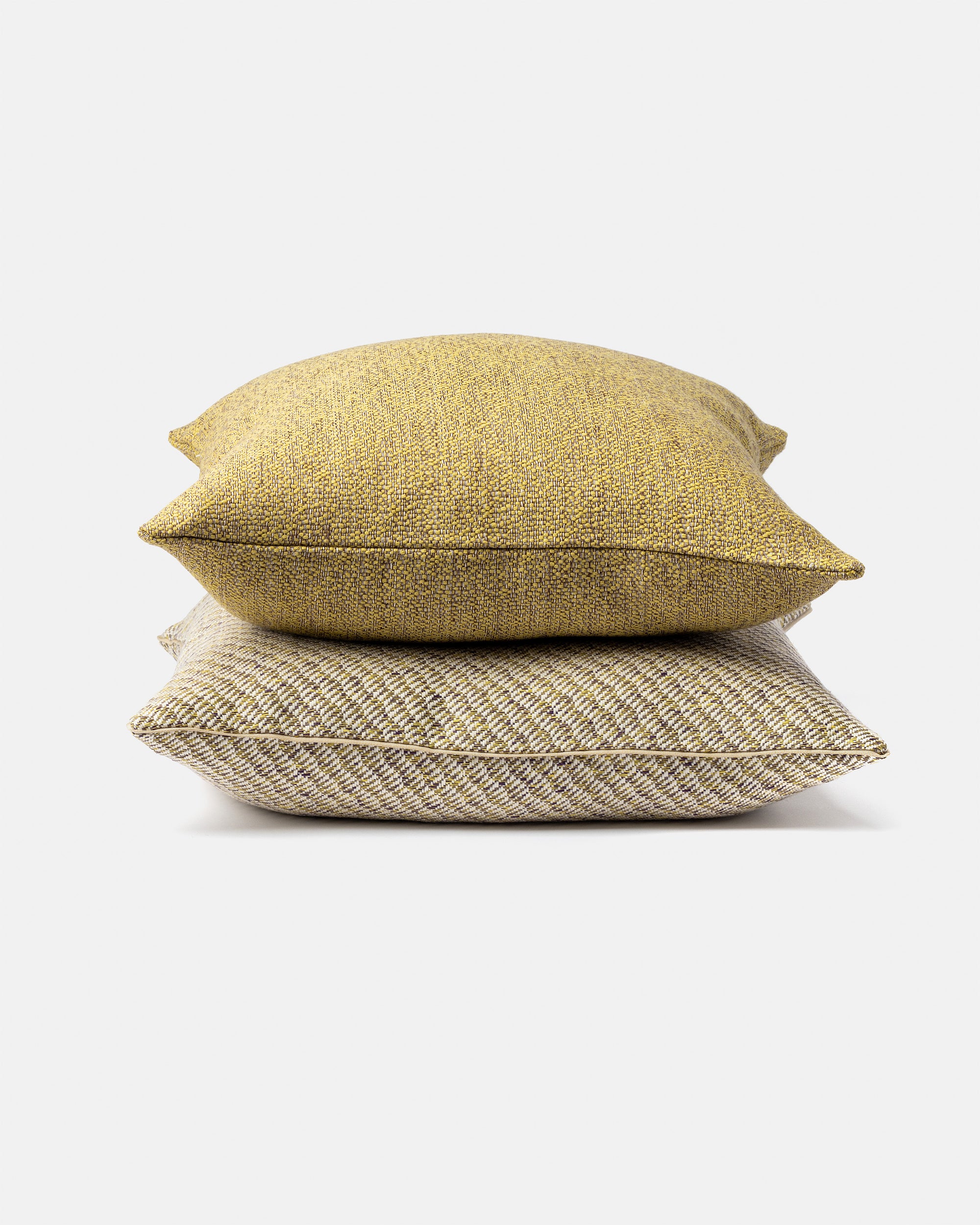 "Catenella" square cushion cover in Giallo Citrino
