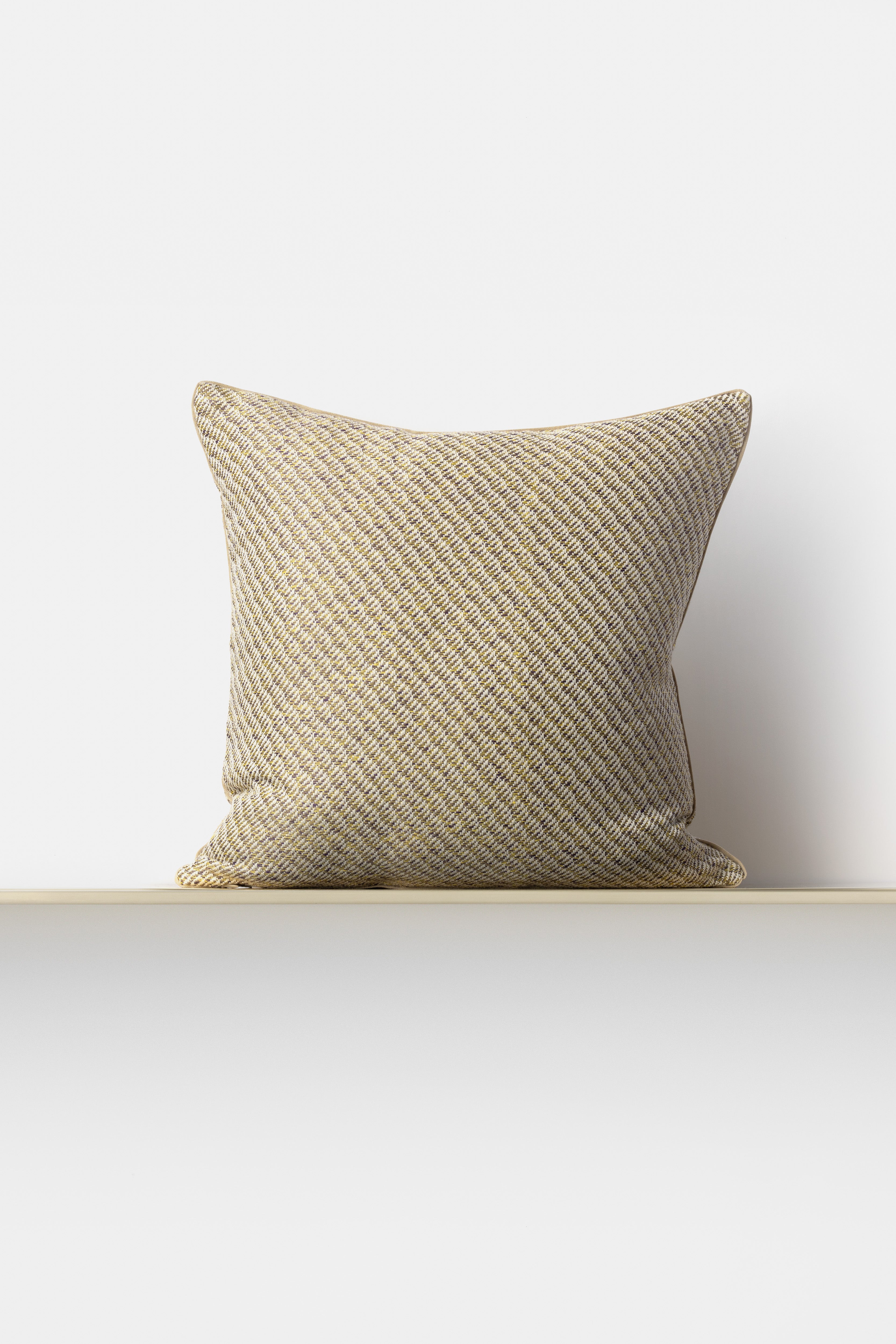 "Tide 1 40" square cushion cover in Pernice