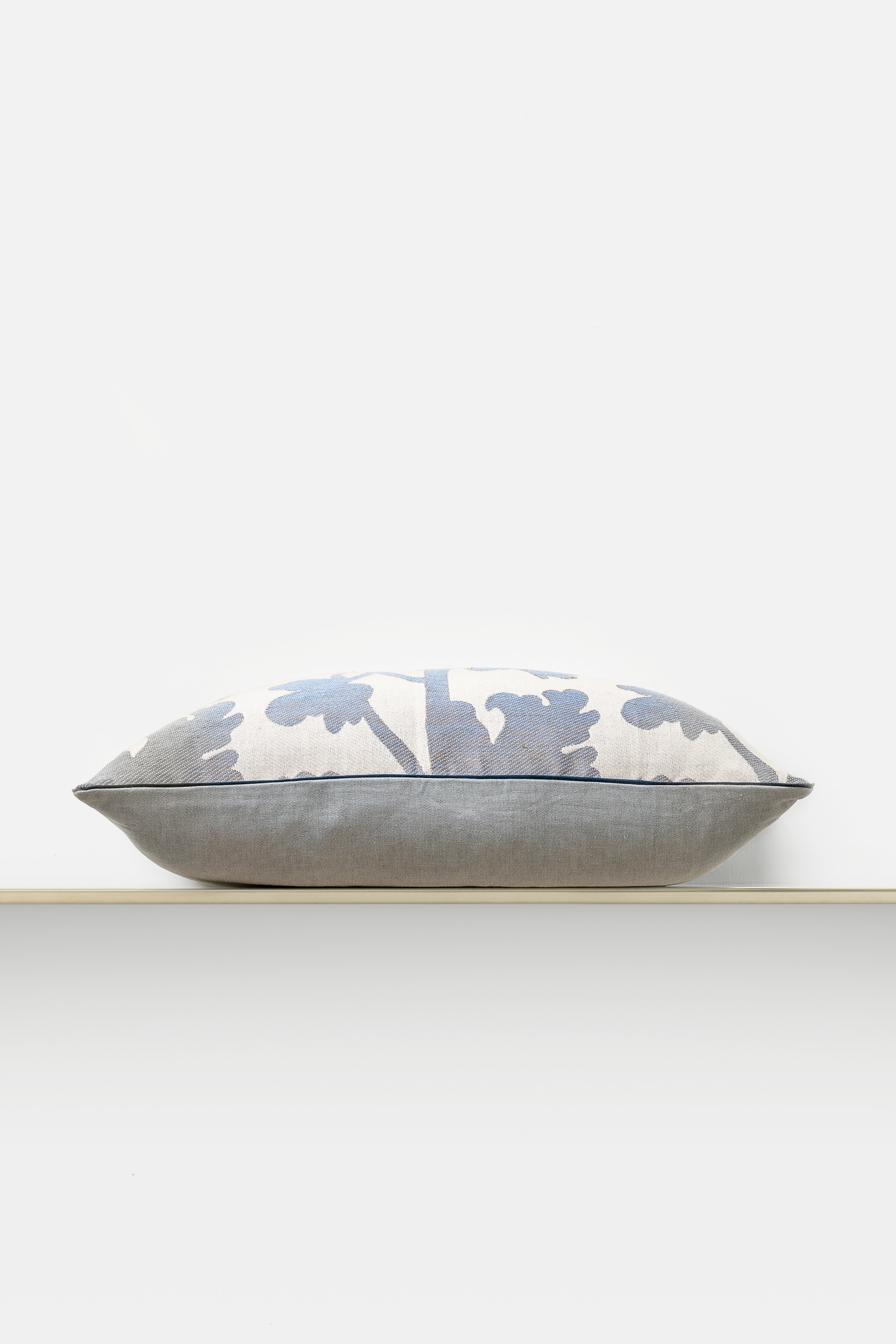 "Vitis" rectangular cushion cover in Urano Grey