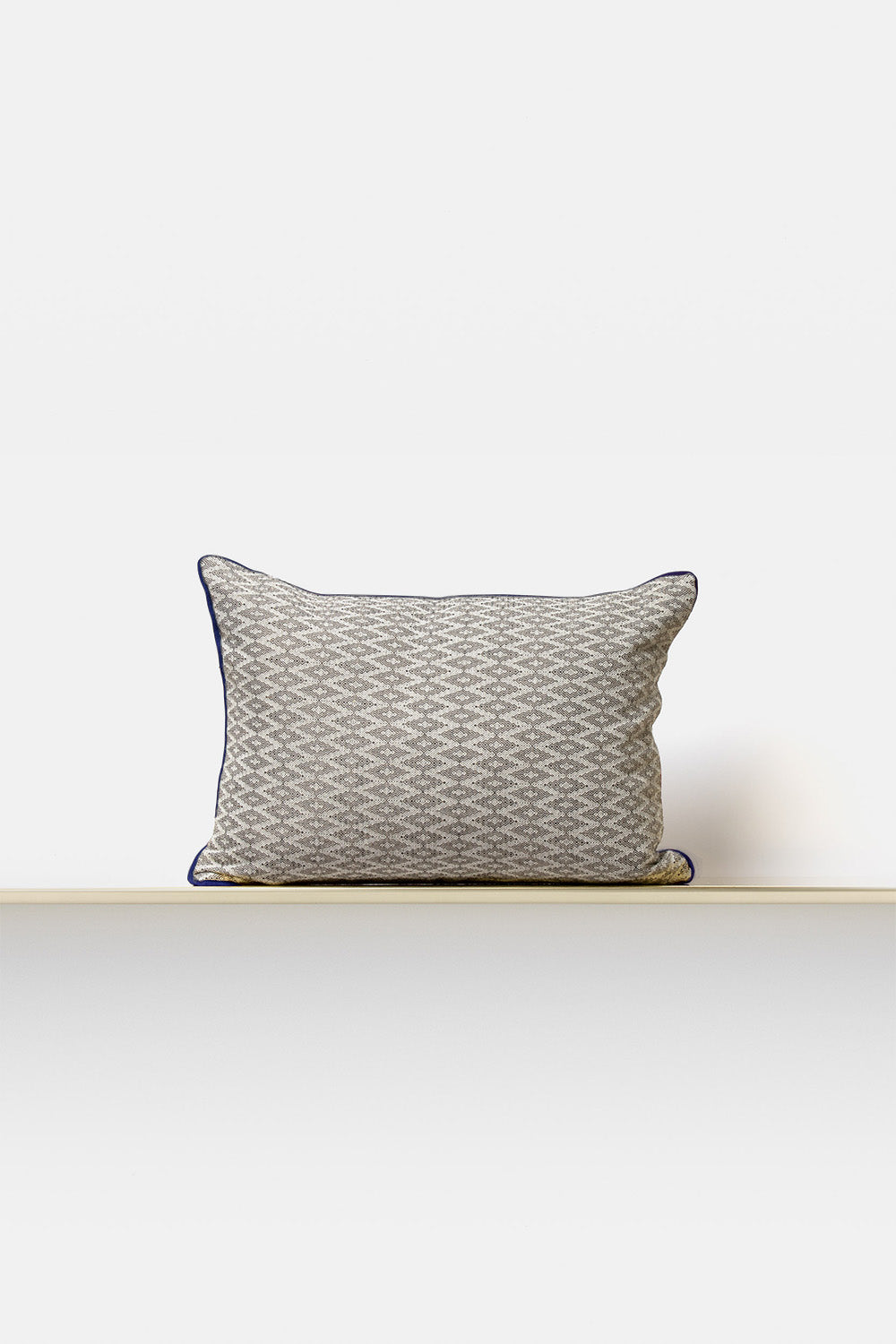 // "F09" cushion in Black / Blueberry Piping