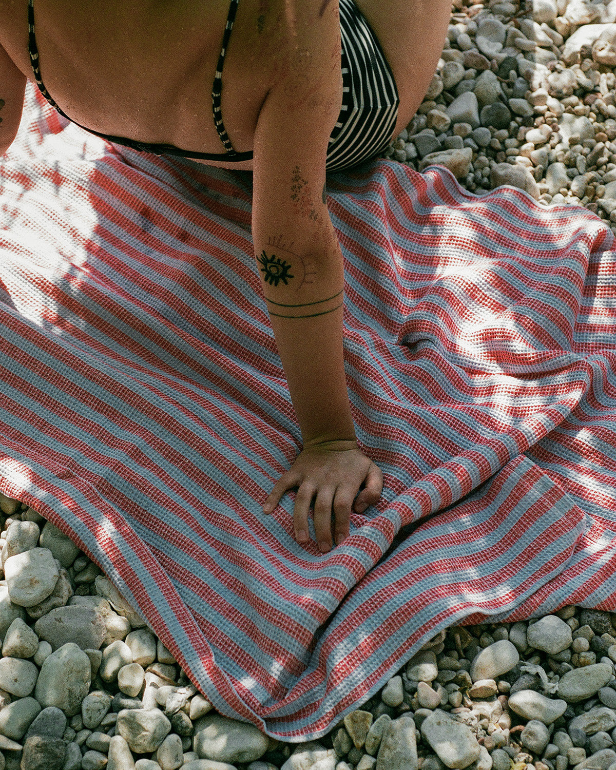 "Montecatini rigato" towels in Garda Blue / Red