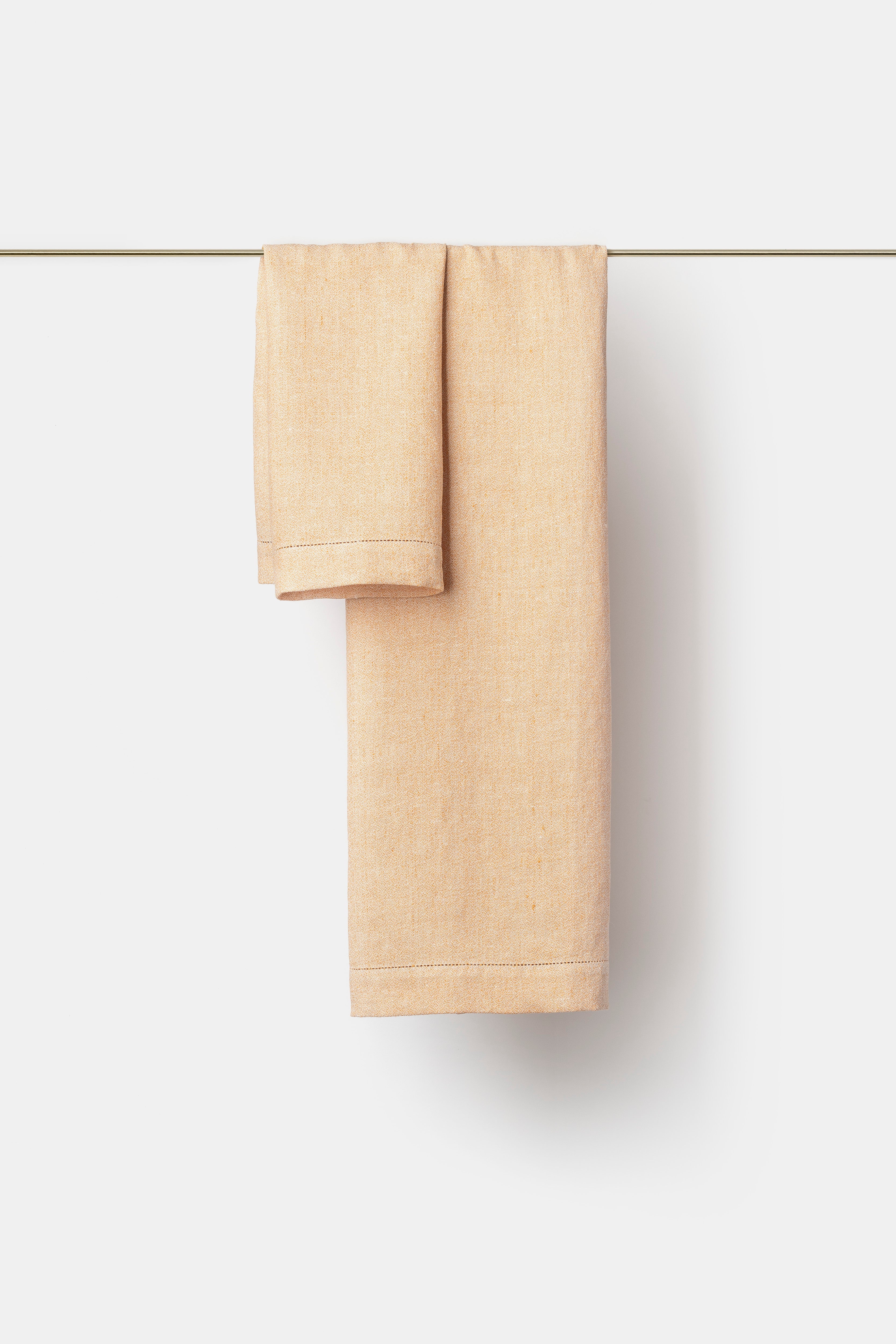 "Atena" towels in Bruciato