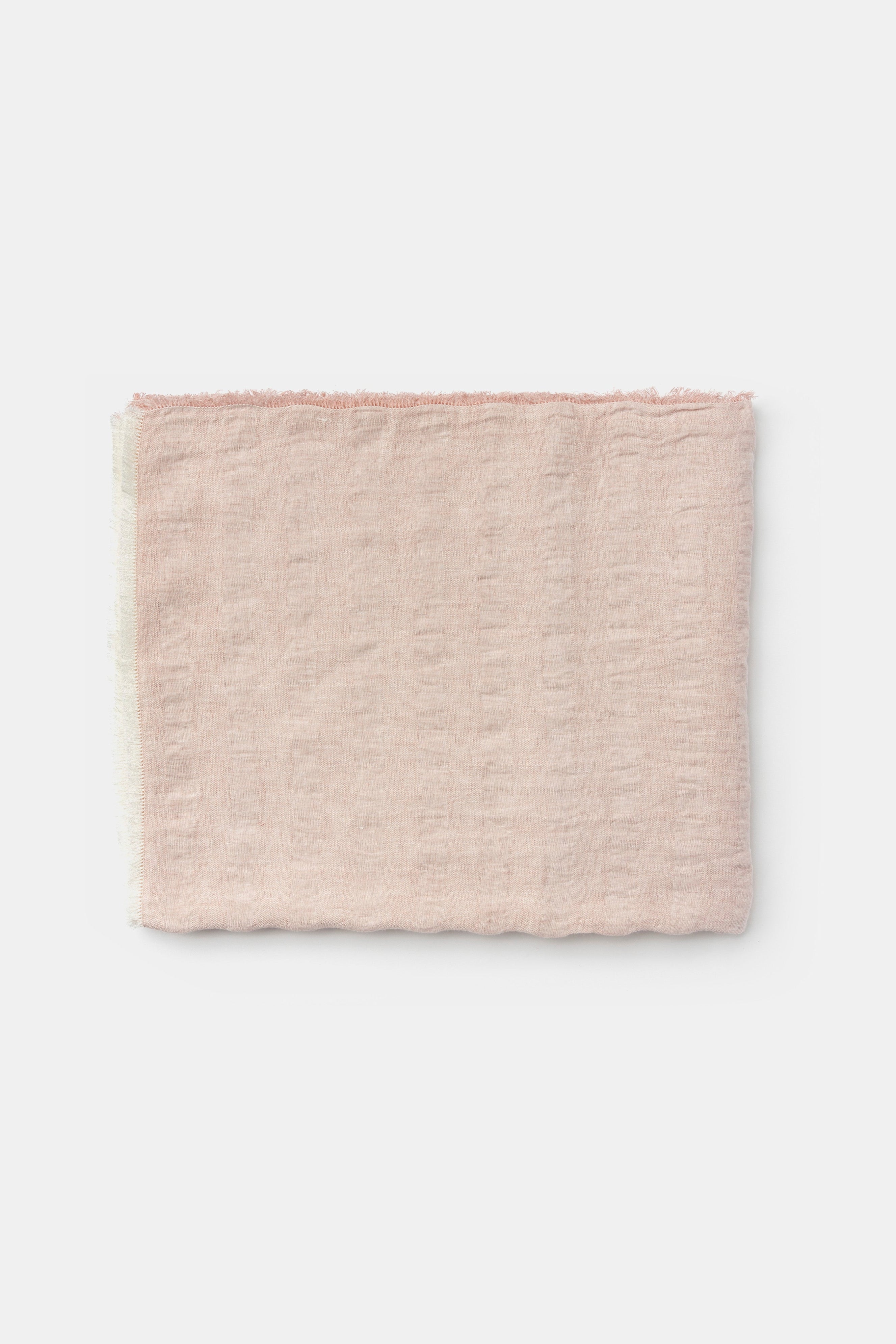 "Flora" tablecloth in Tea Rose