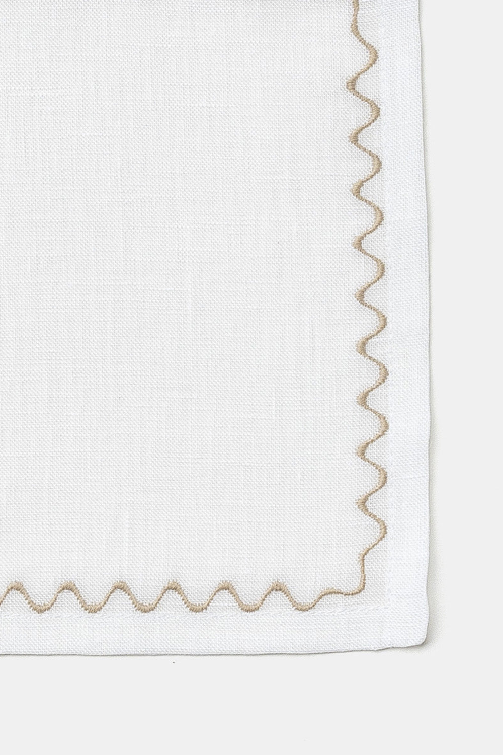 "Onda" cocktail napkin in Silver Pink