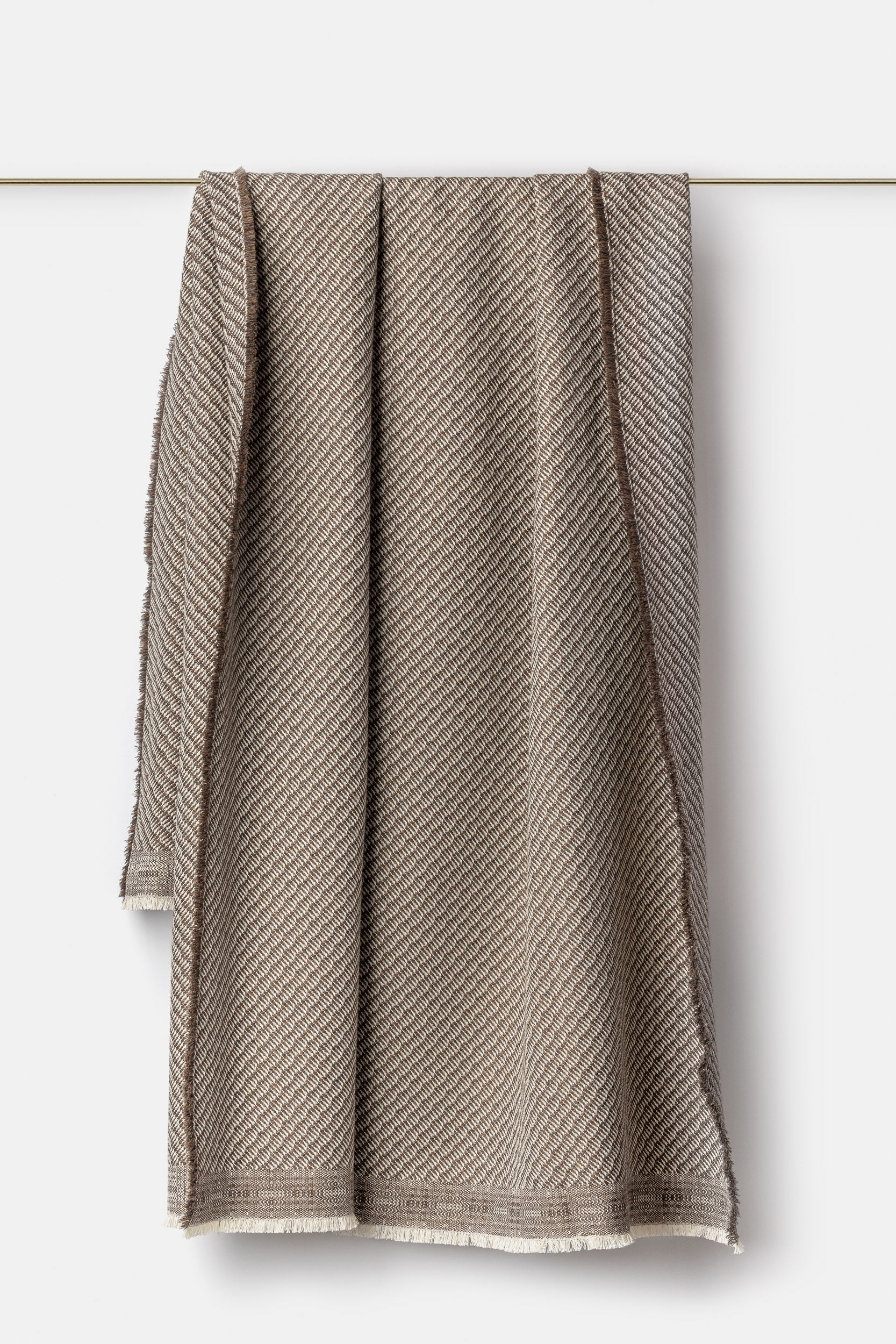 "Tide 1 40" wool throw in Pimento