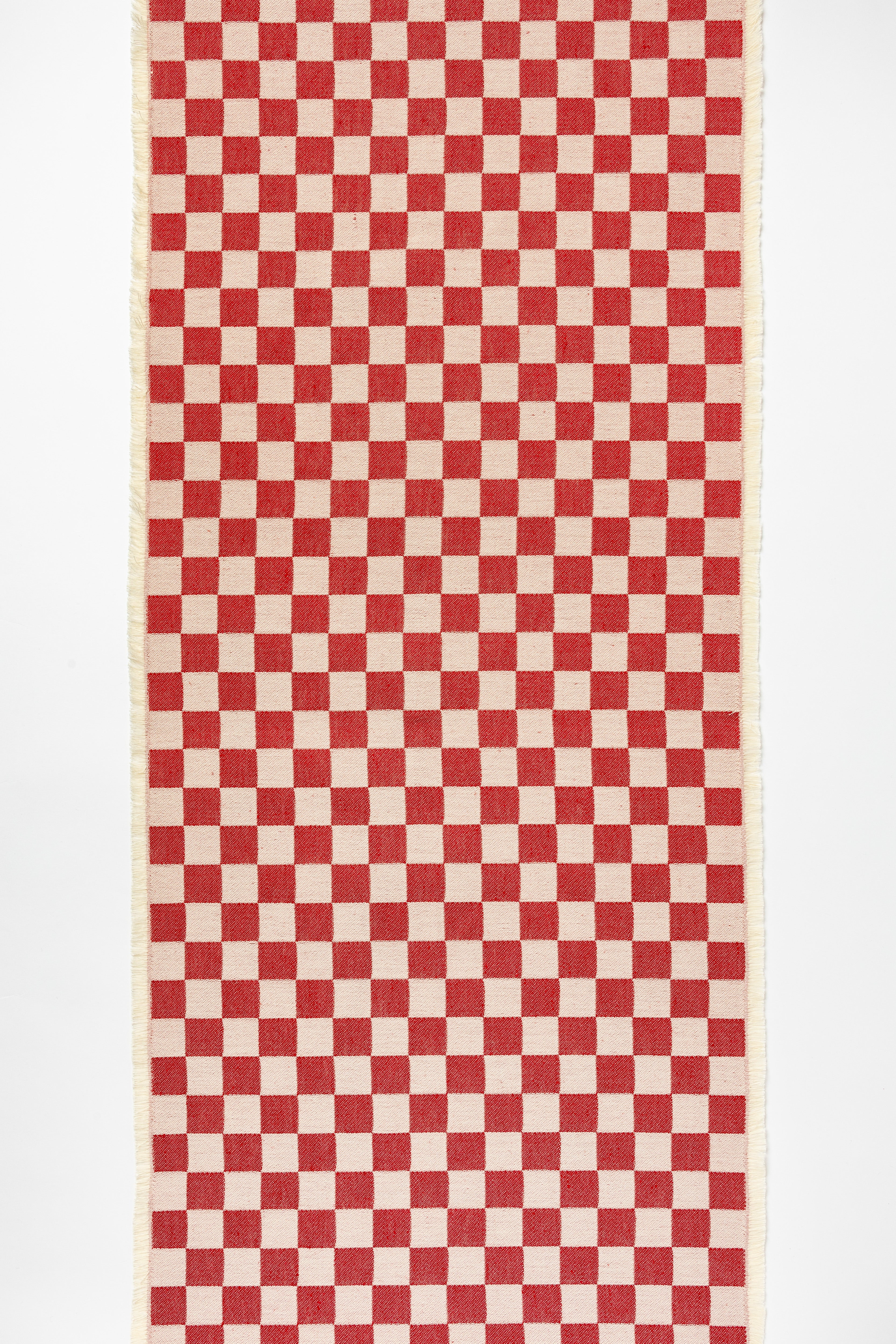 "F74" table runner in Rubino 2863