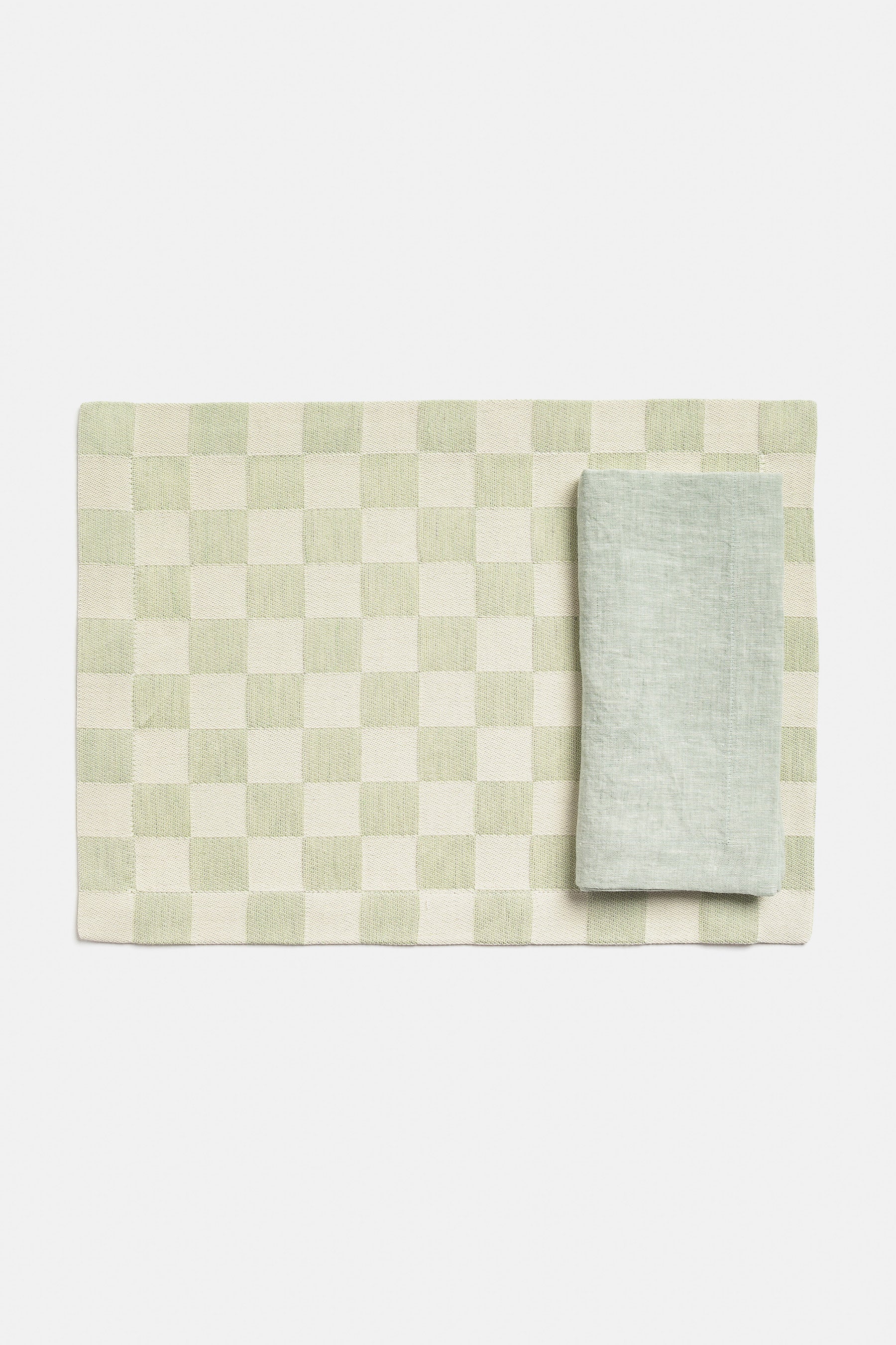"F74" placemat in Tea Green