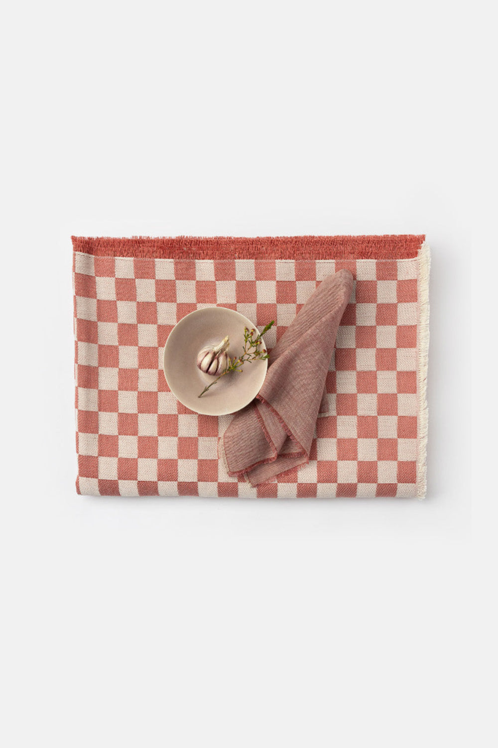 Second view of F74 linen and cotton tablecloth in Rubino Pink