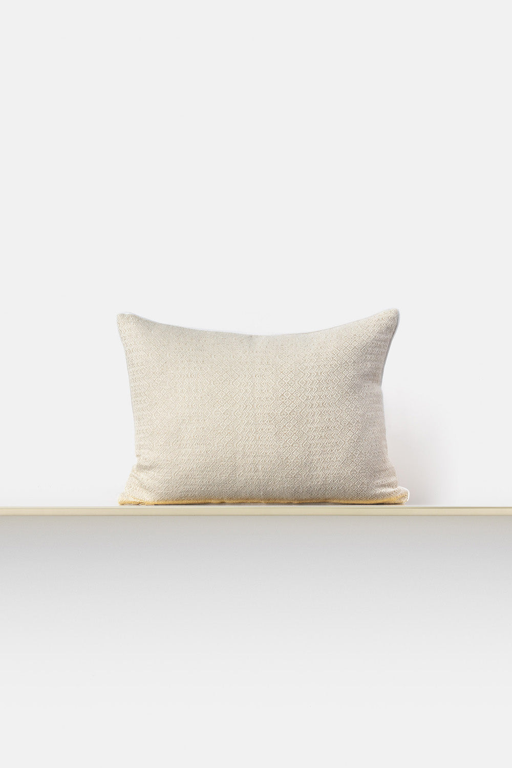 "Intreccio" rectangular cushion cover in Travertino