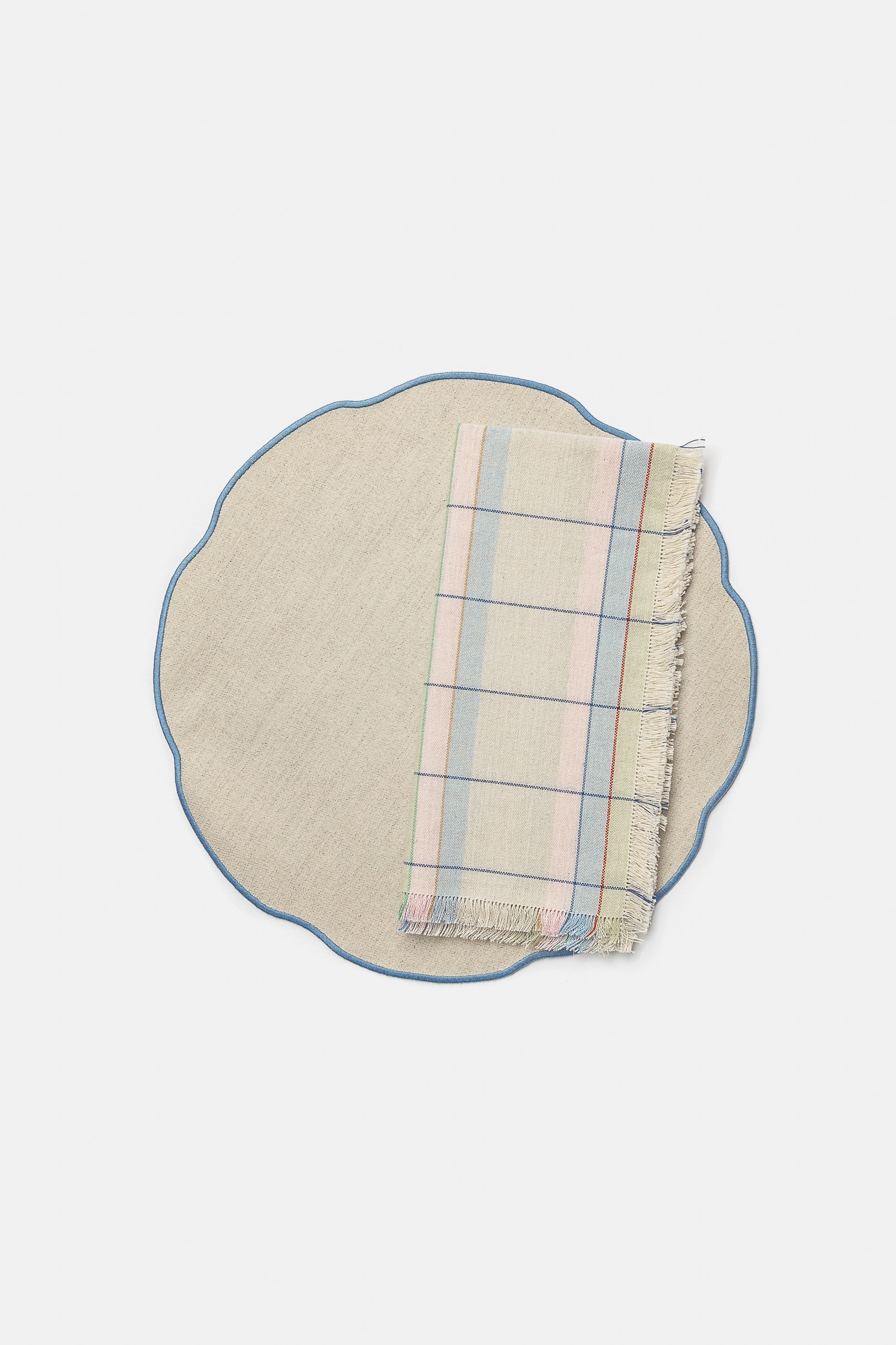 "Nura" placemat in Salt Pepper / Oceano Blue