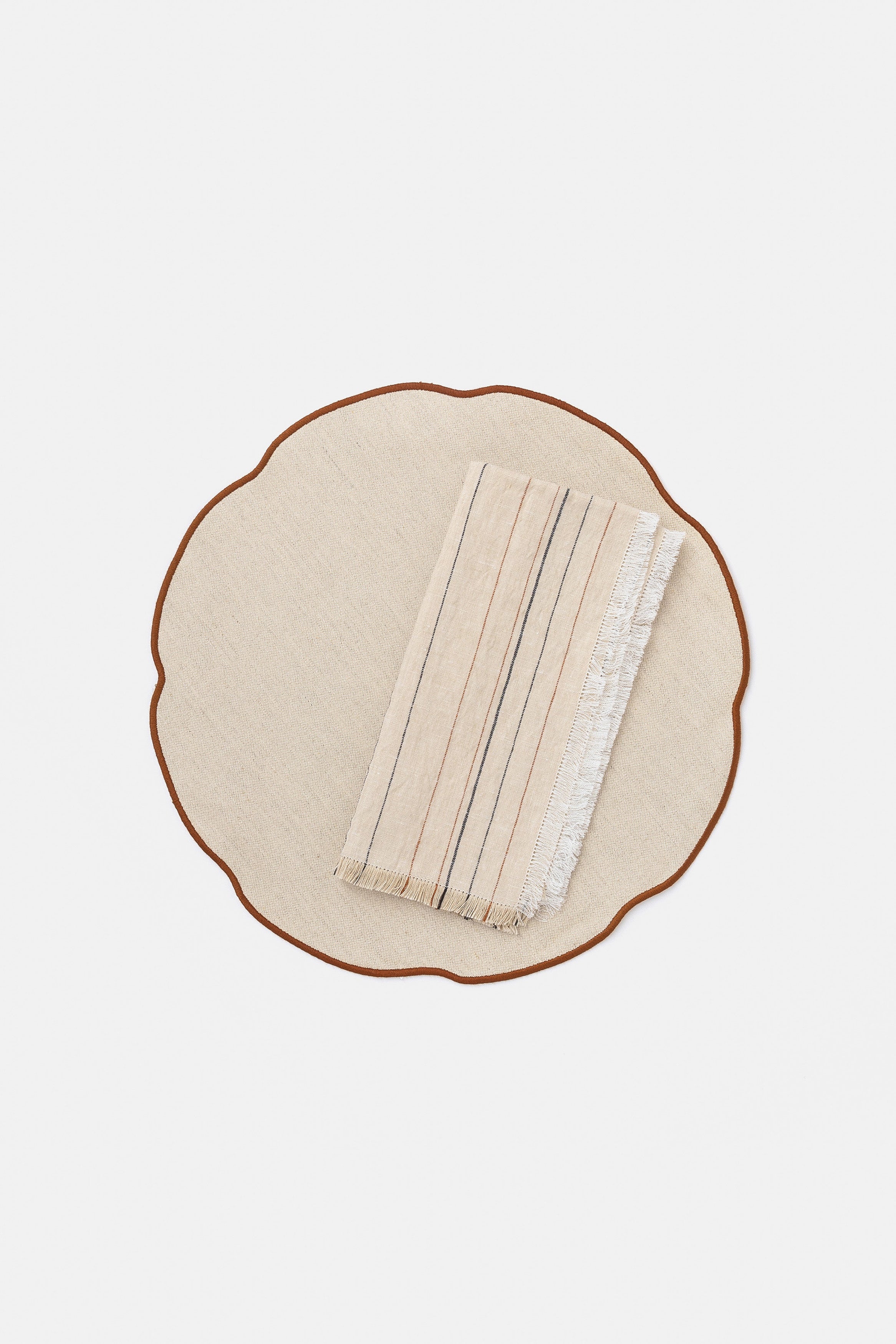 "Nura" placemat in Salt Pepper / Pain Brûlé