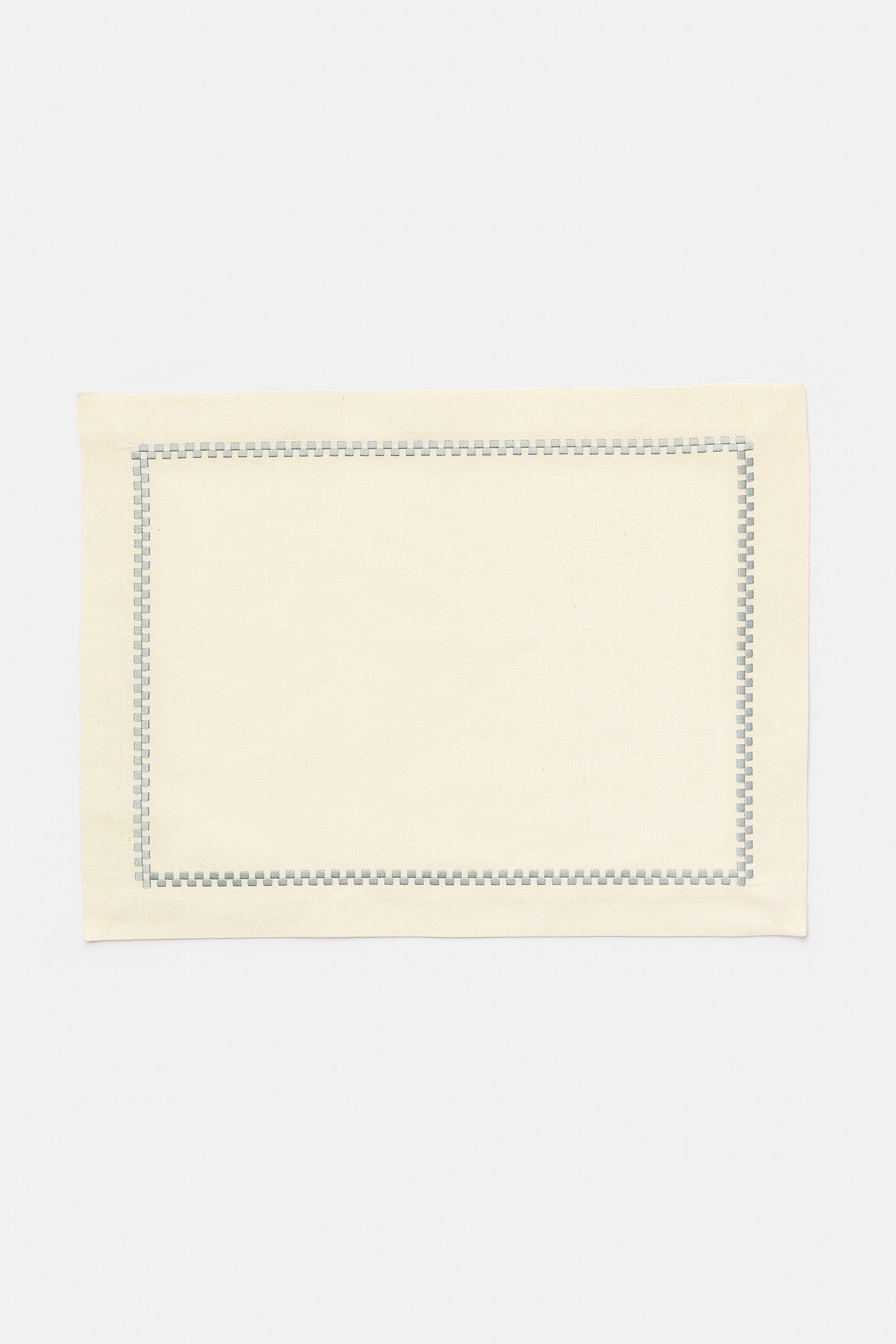 "Ricamo Taf" placemat in White / Cendre Grey