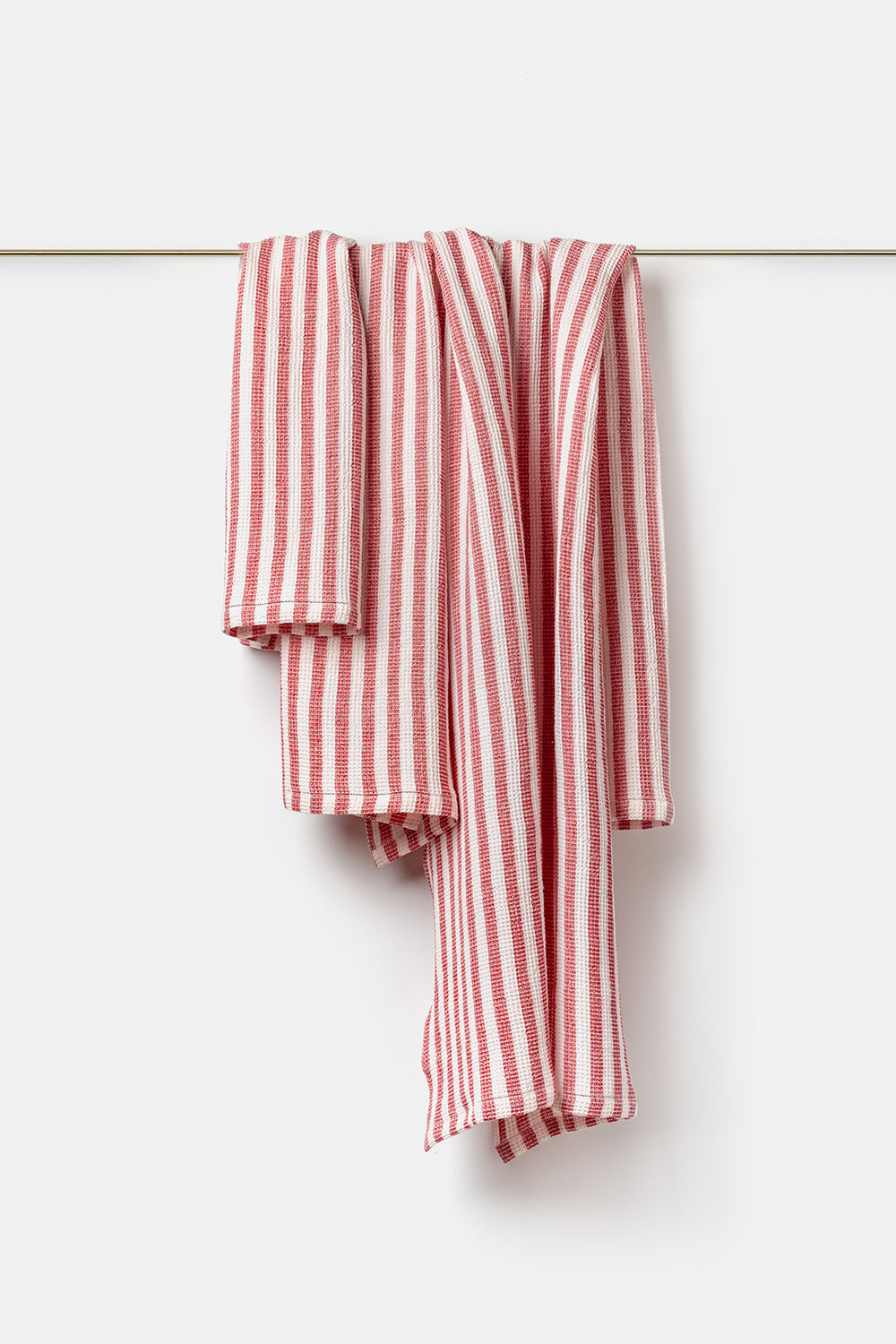 Montecatini rigato towels in White / Red – www.