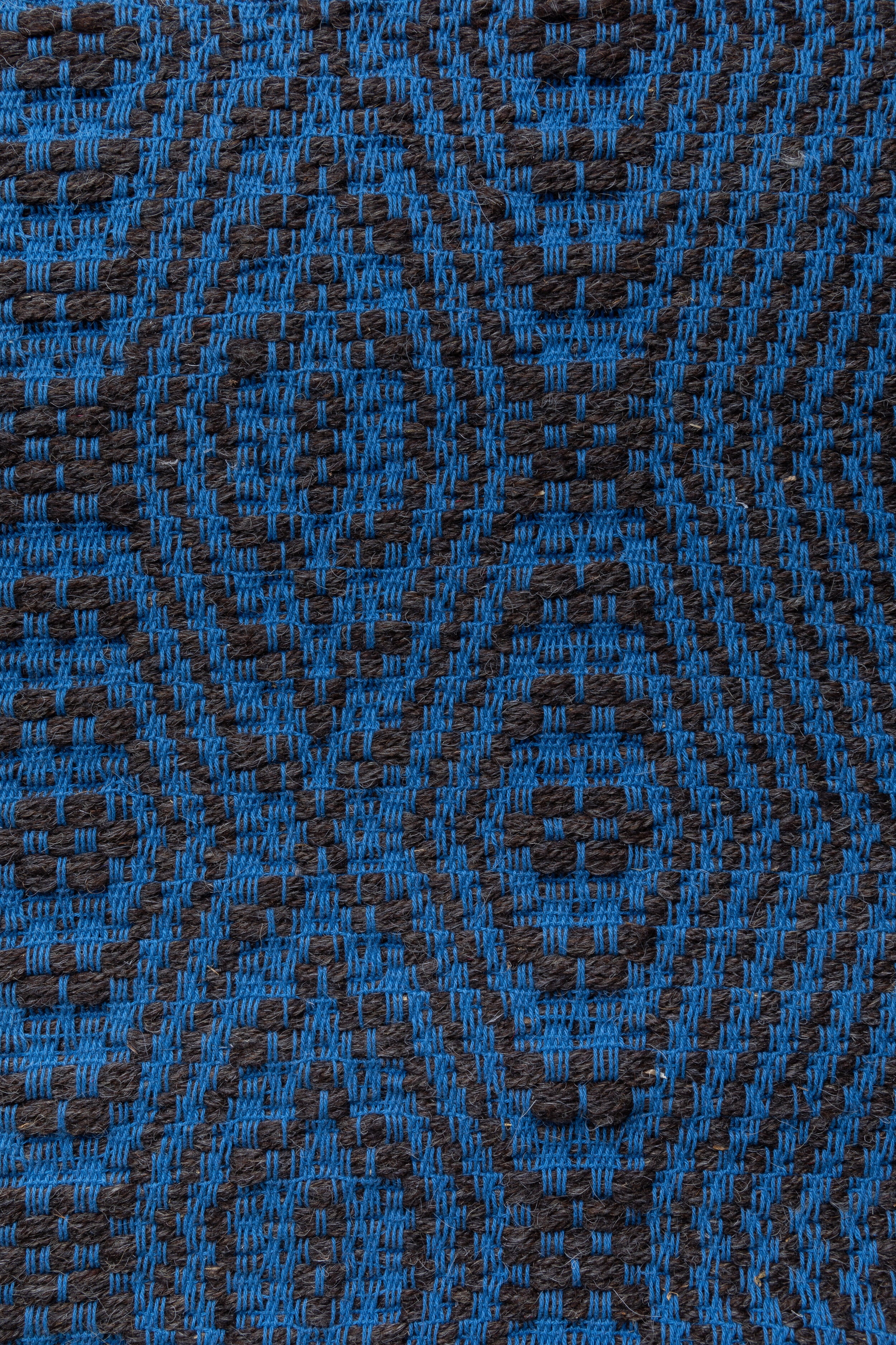 "Pinto Melograno" rug in Royal Blue / Brown