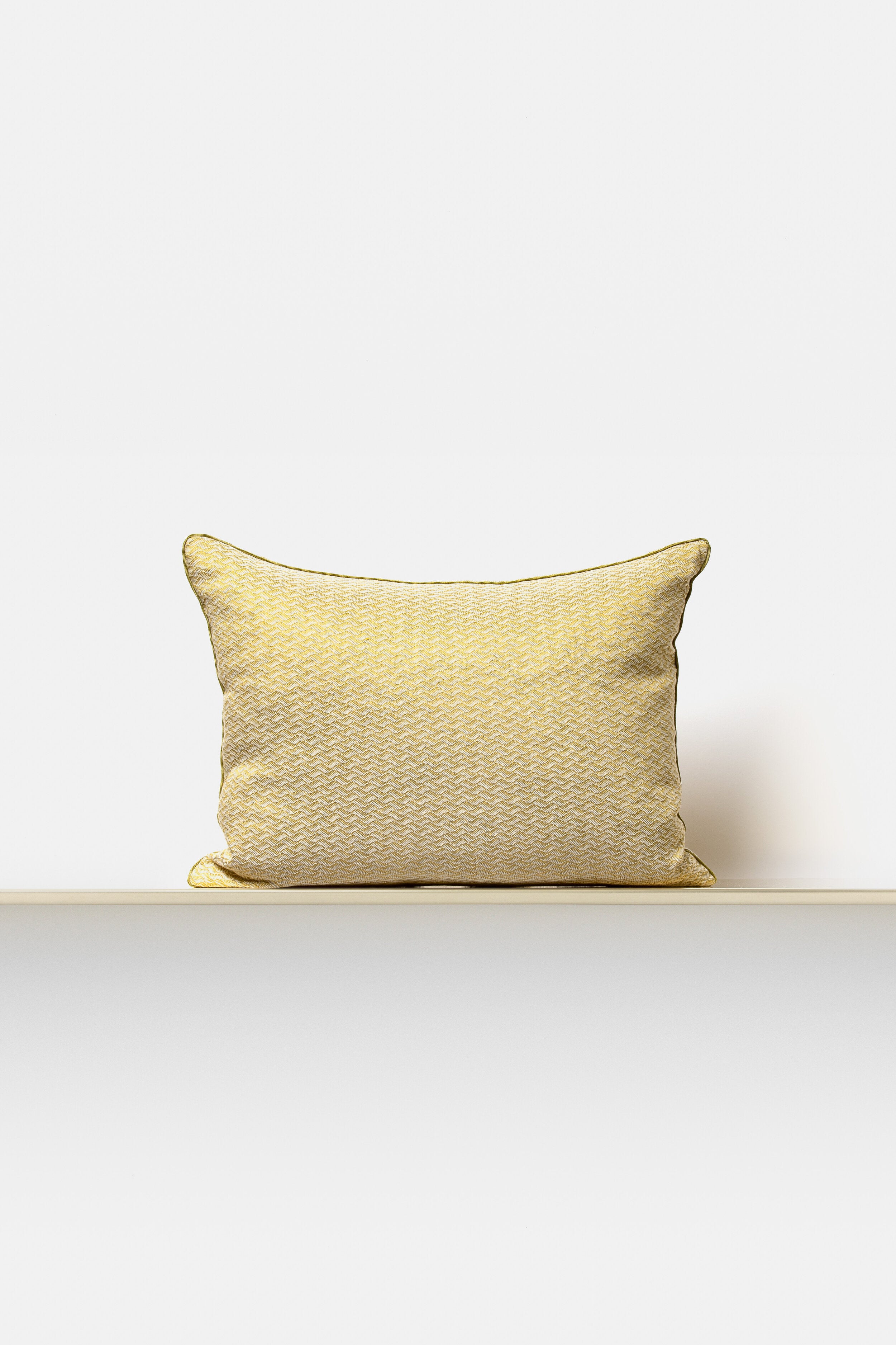 "Nami" rectangular cushion cover in Senape