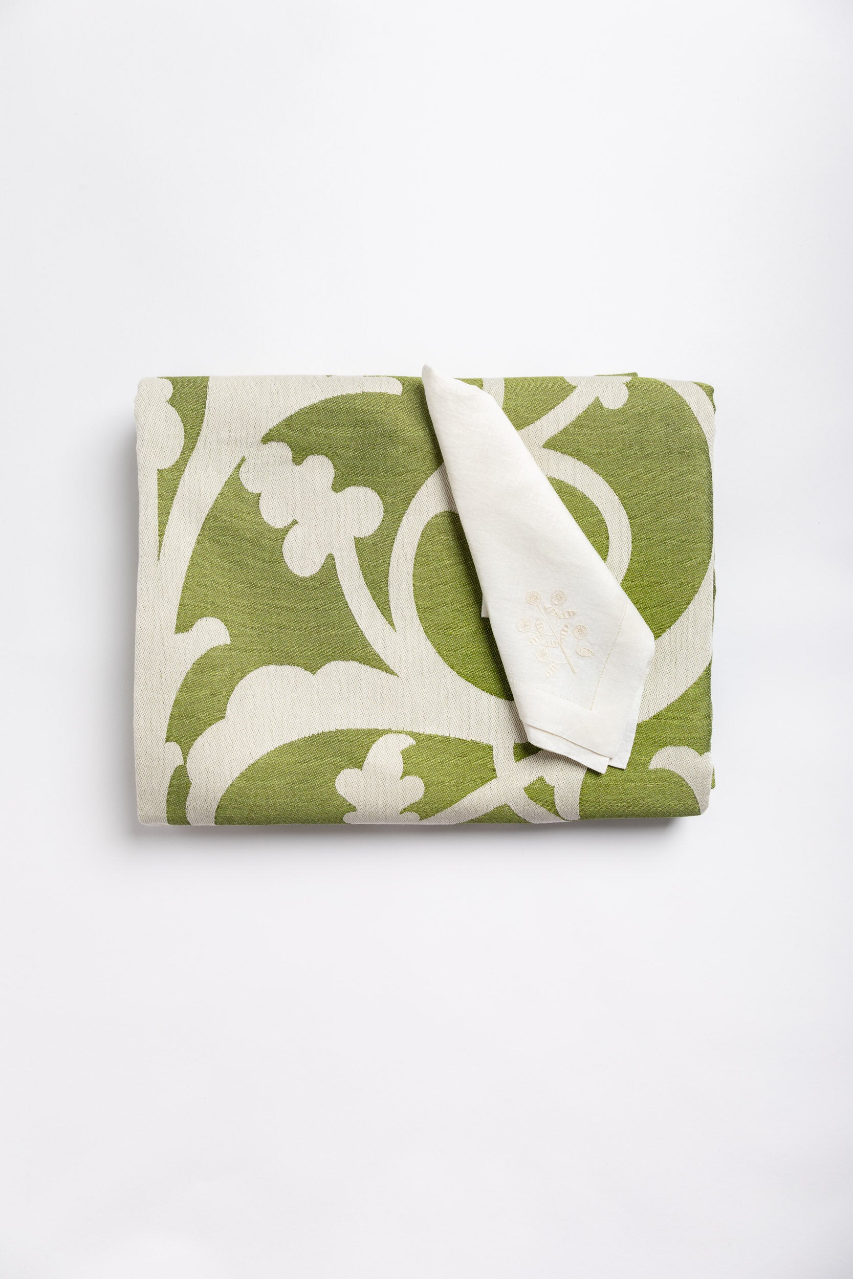 "Perugia" tablecloth in Foglia Green