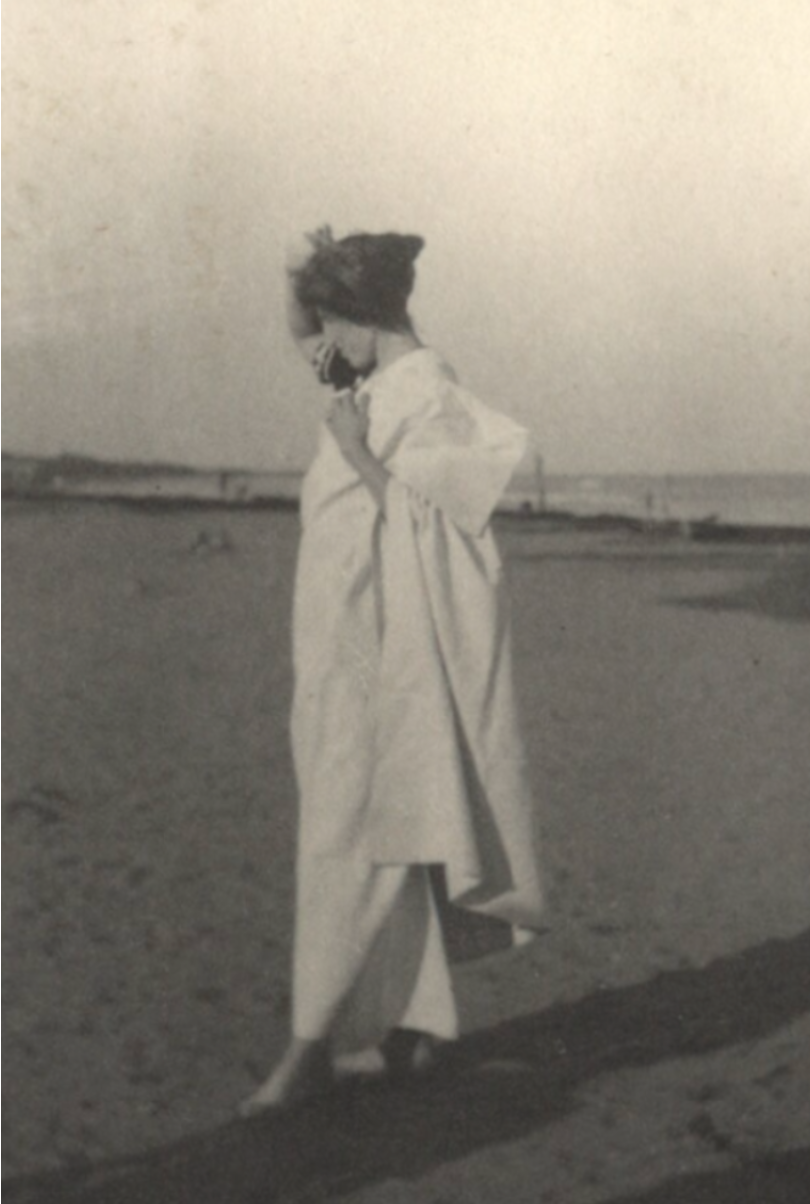 Lady Ottoline Morrell ( After bathing ), Lido, 1908  © National Portrait Gallery 