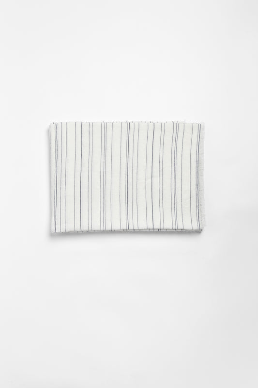 "Greta" tablecloth in White / Navy