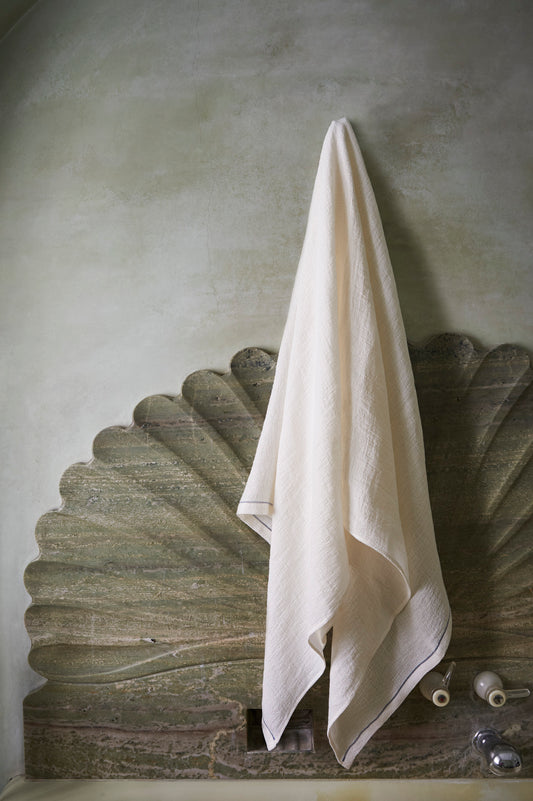 "Arlesienne" towels