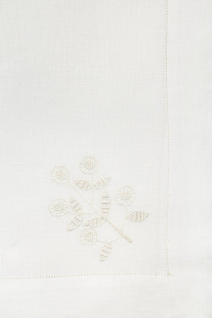 "Daisy" napkin in White