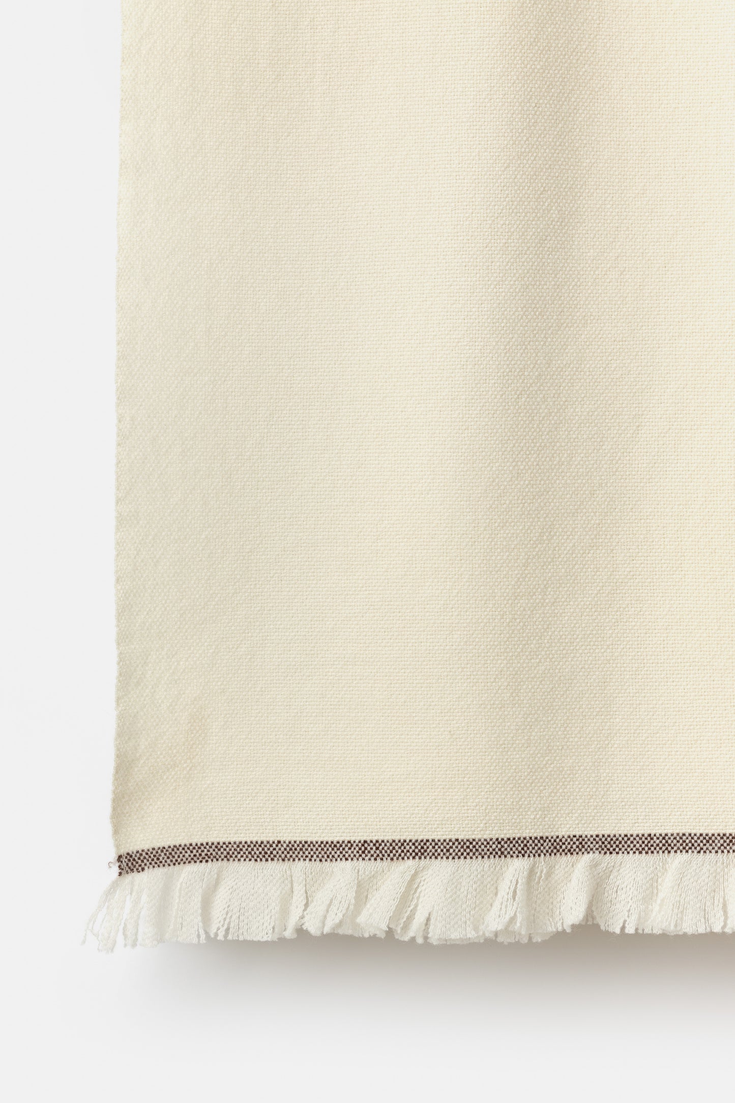 "Dhoti" throw in Arpa White / Cacao