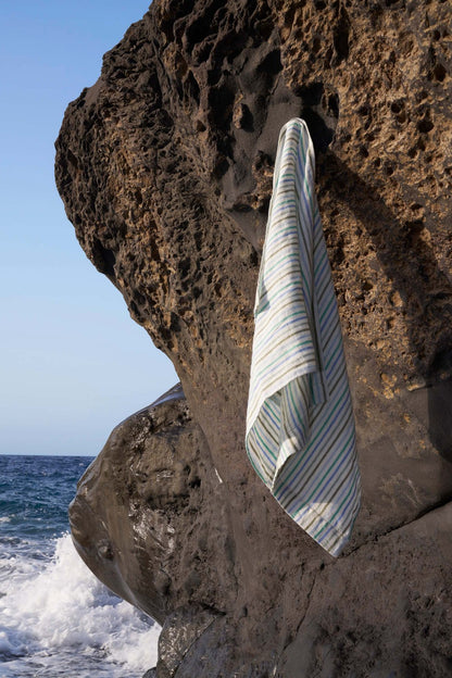 "Elettra" towels in Acqua