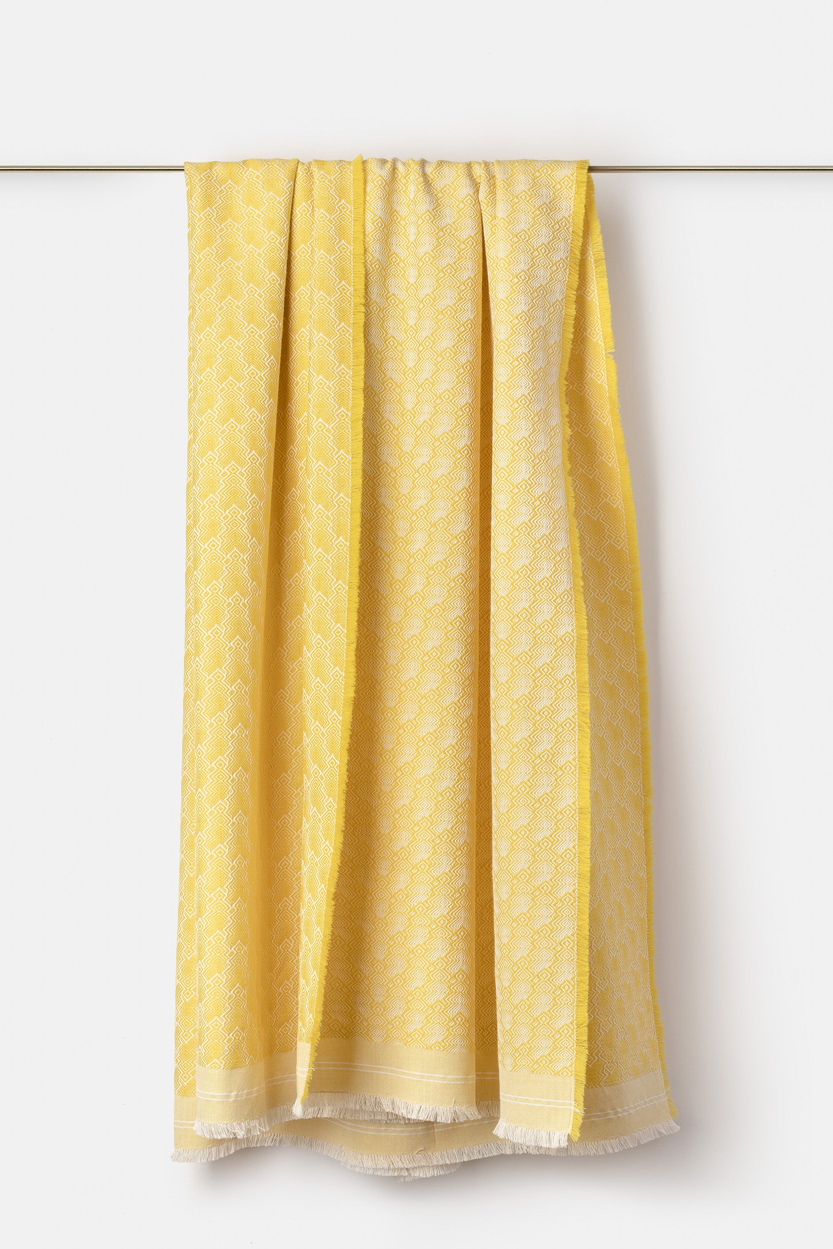 "F28" throw in Citron