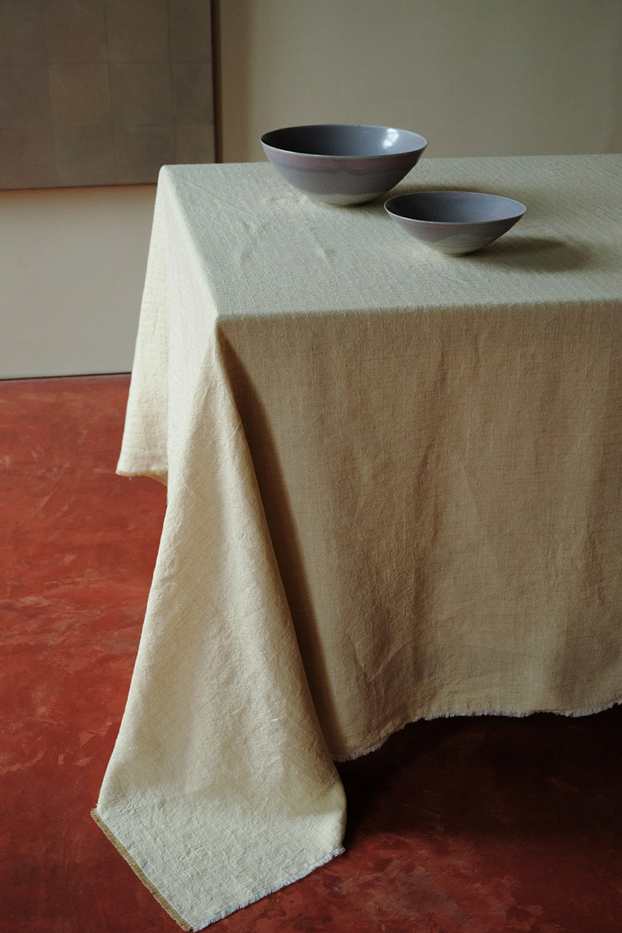 "Galia" tablecloth in Sabbia