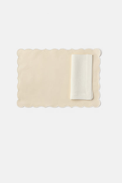 "Lido" placemat in Ivory / White