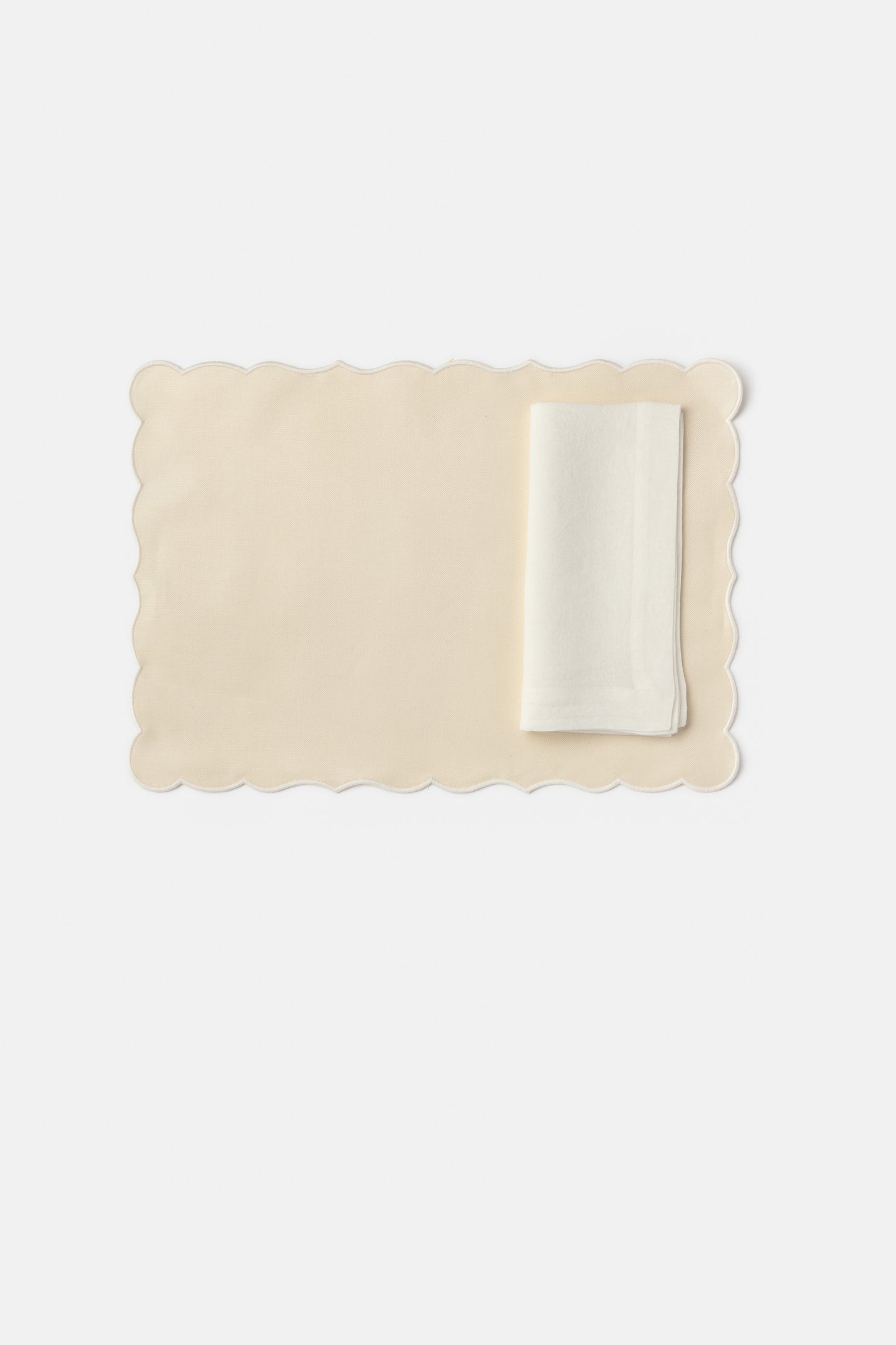 "Lido" placemat in Ivory / White