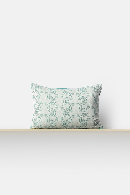 "F71 Cardo" cushion in Giada Green