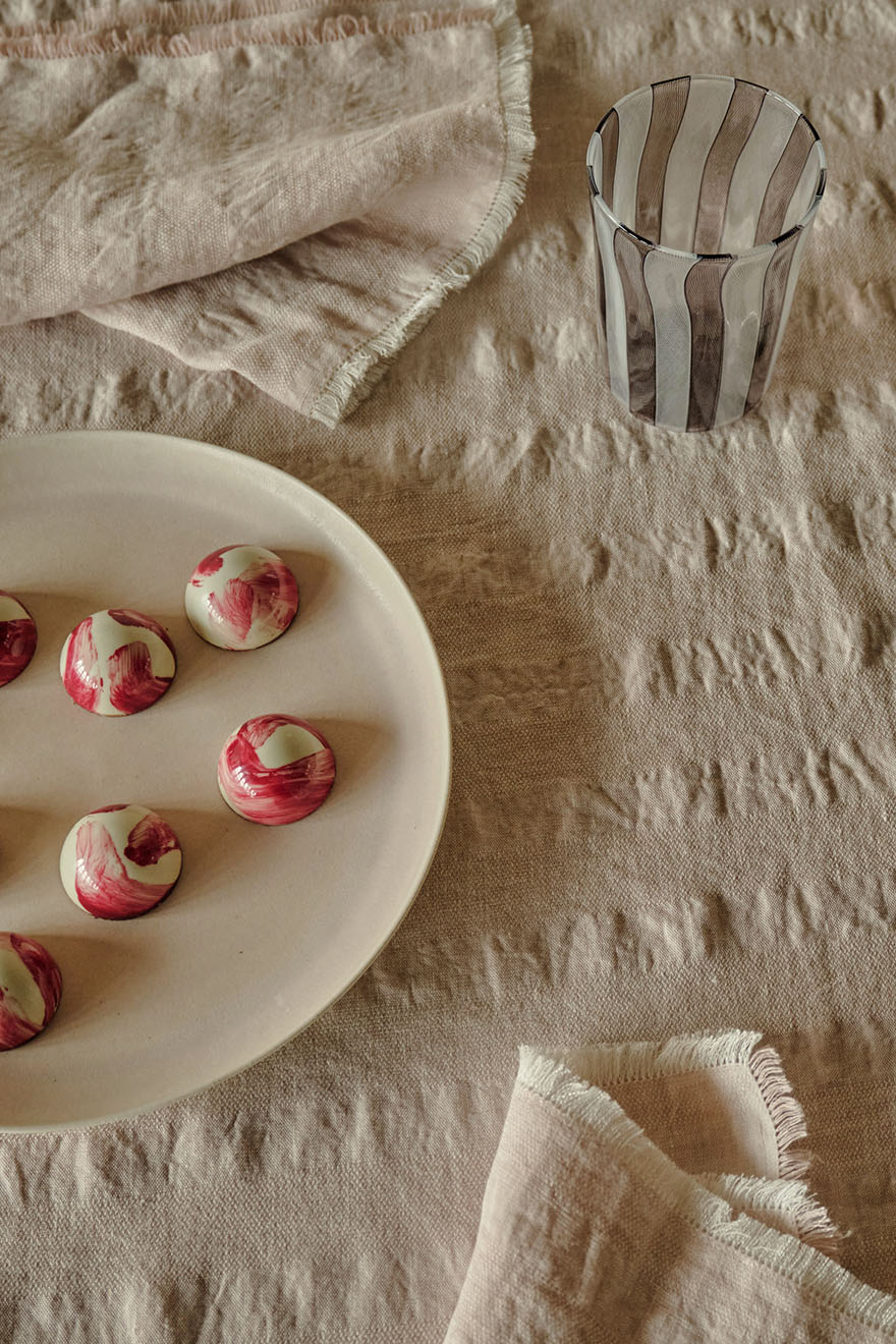 "Flora" napkin in Tea Rose