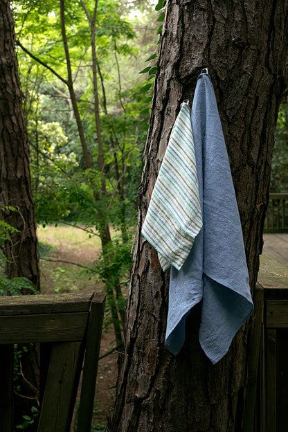 "Atena" towels in Capri Blue