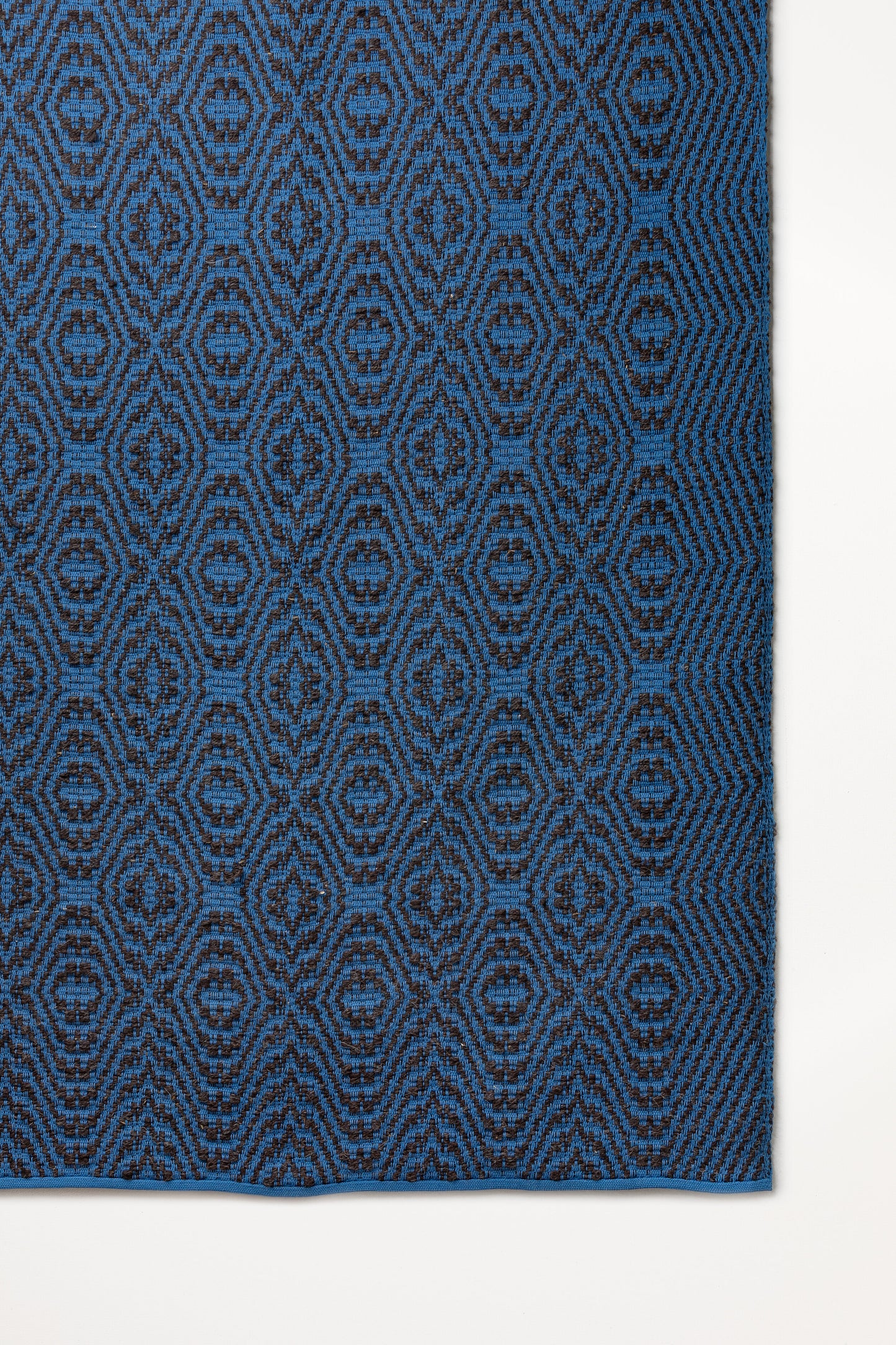 "Pinto melograno" Rug 80 x 190 cm in Royal Blue / Brown