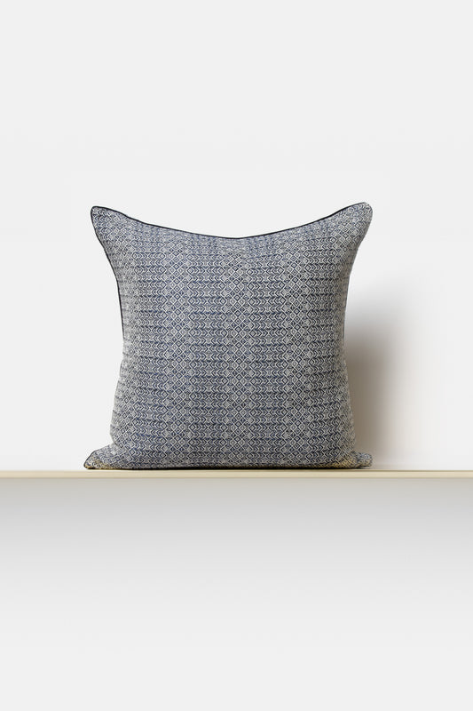"Intreccio" square cushion in Eclisse Blue